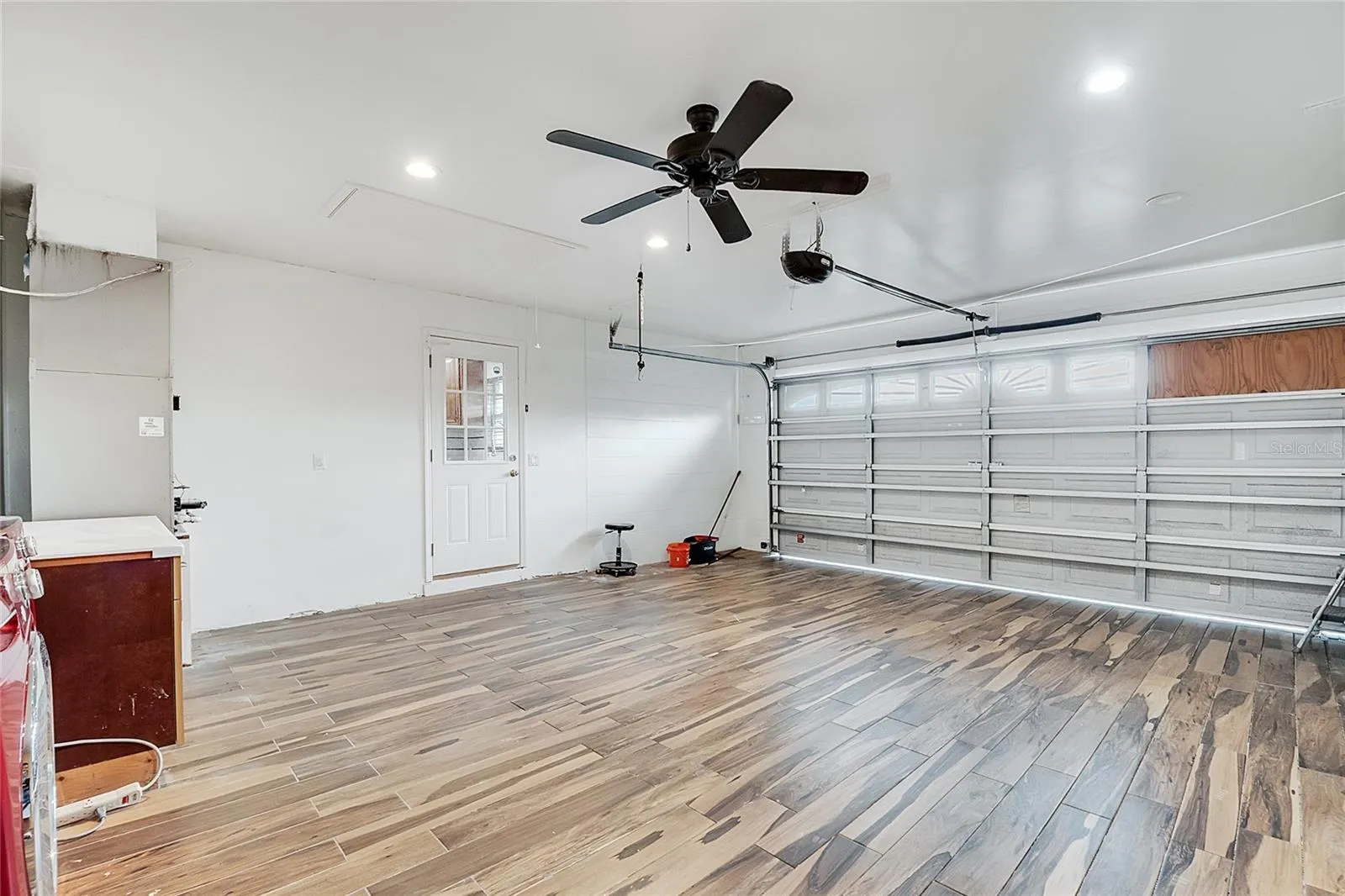 219 IOWA WOODS CIR W