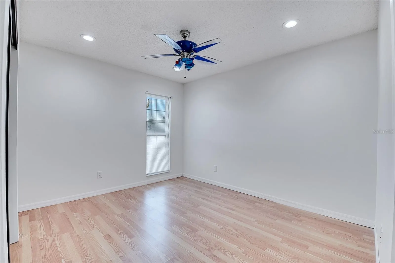 219 IOWA WOODS CIR W
