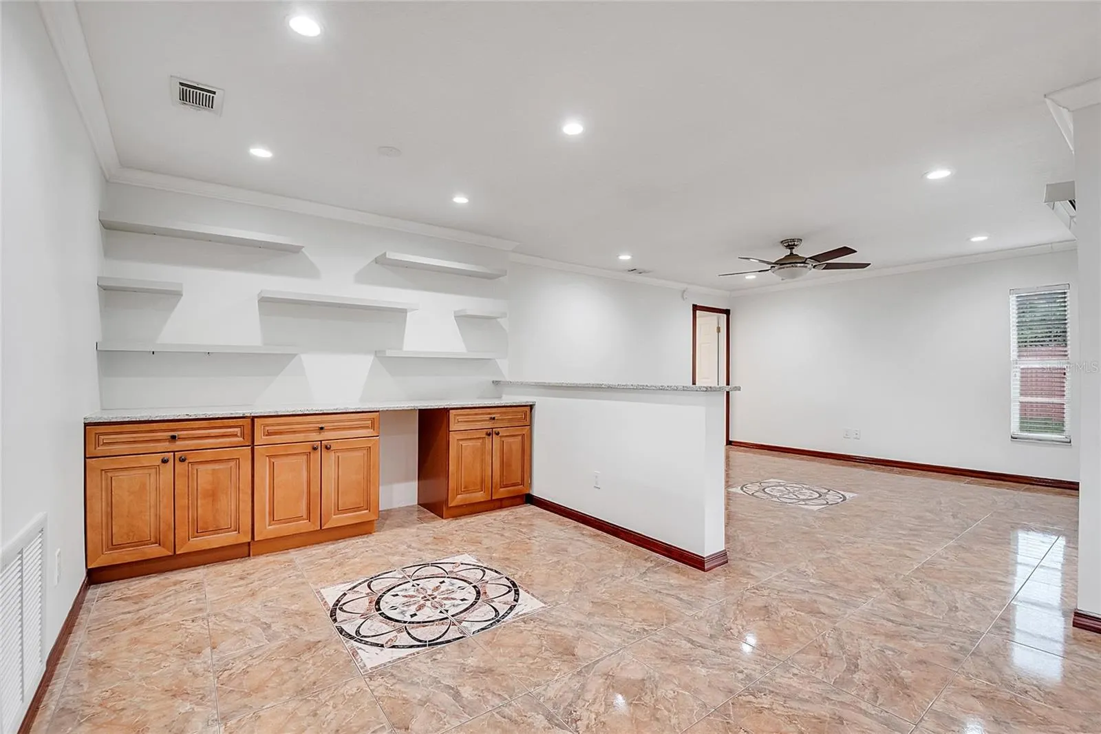 219 IOWA WOODS CIR W