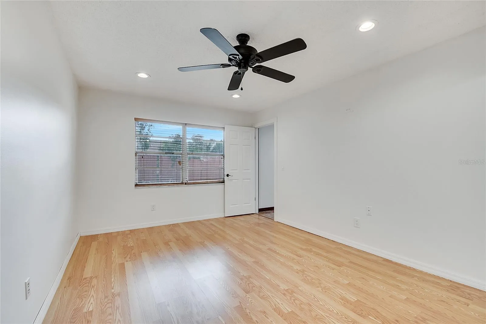 219 IOWA WOODS CIR W
