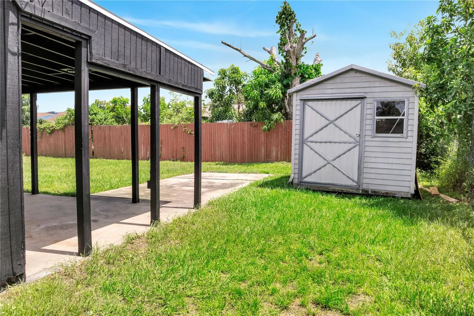 219 IOWA WOODS CIR W