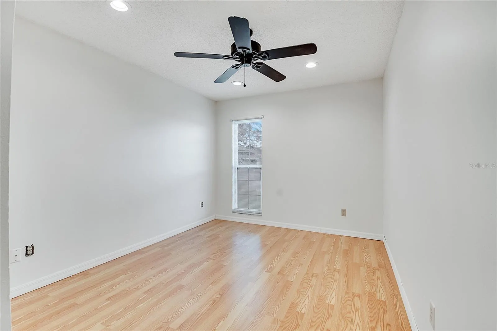 219 IOWA WOODS CIR W