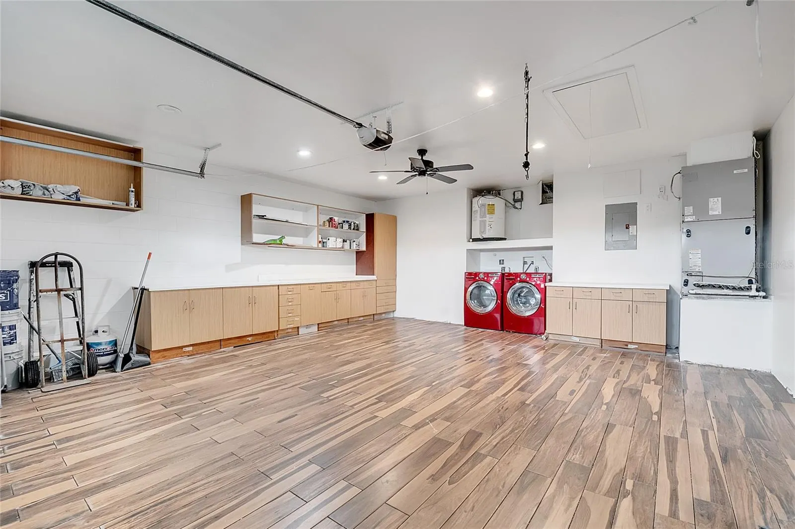 219 IOWA WOODS CIR W