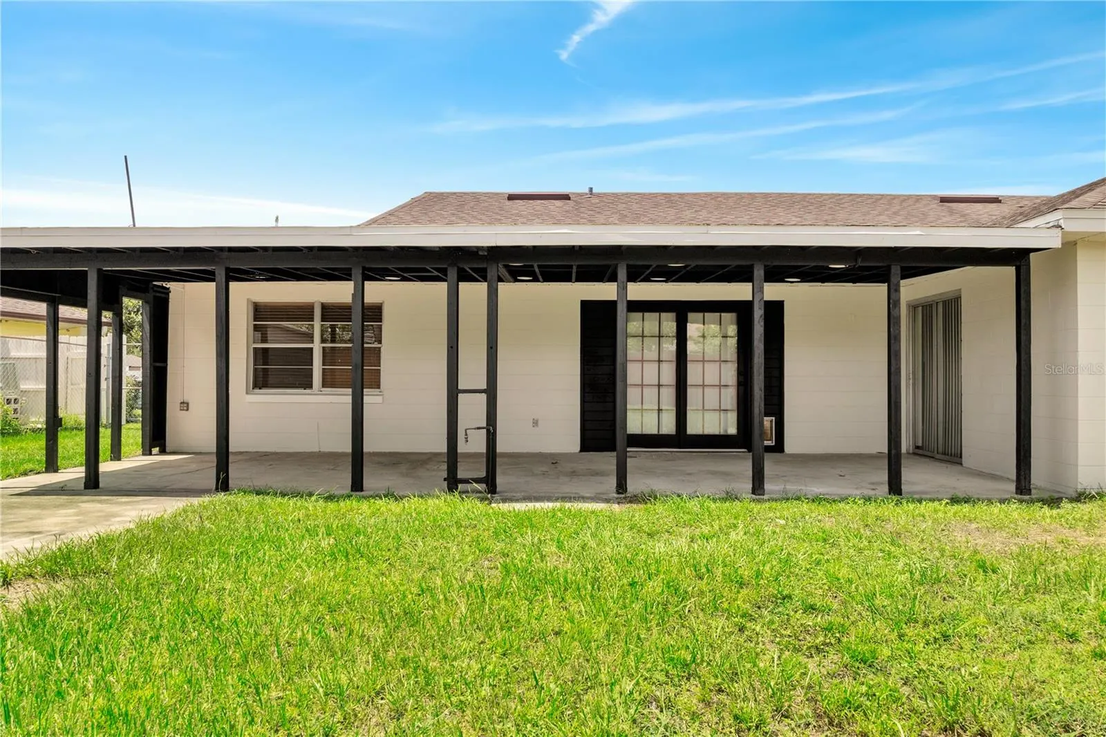 219 IOWA WOODS CIR W