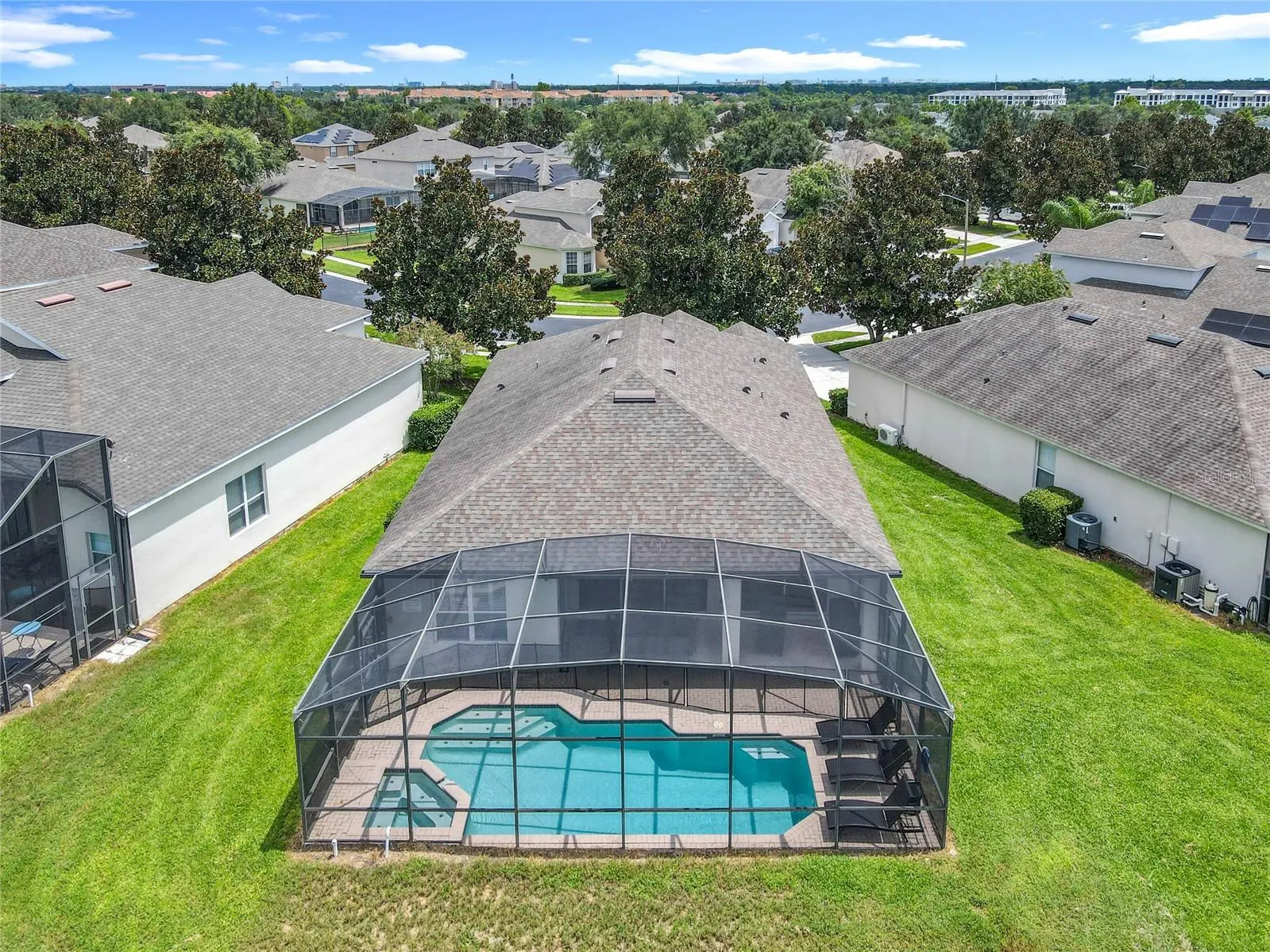 7763 BASNETT CIR