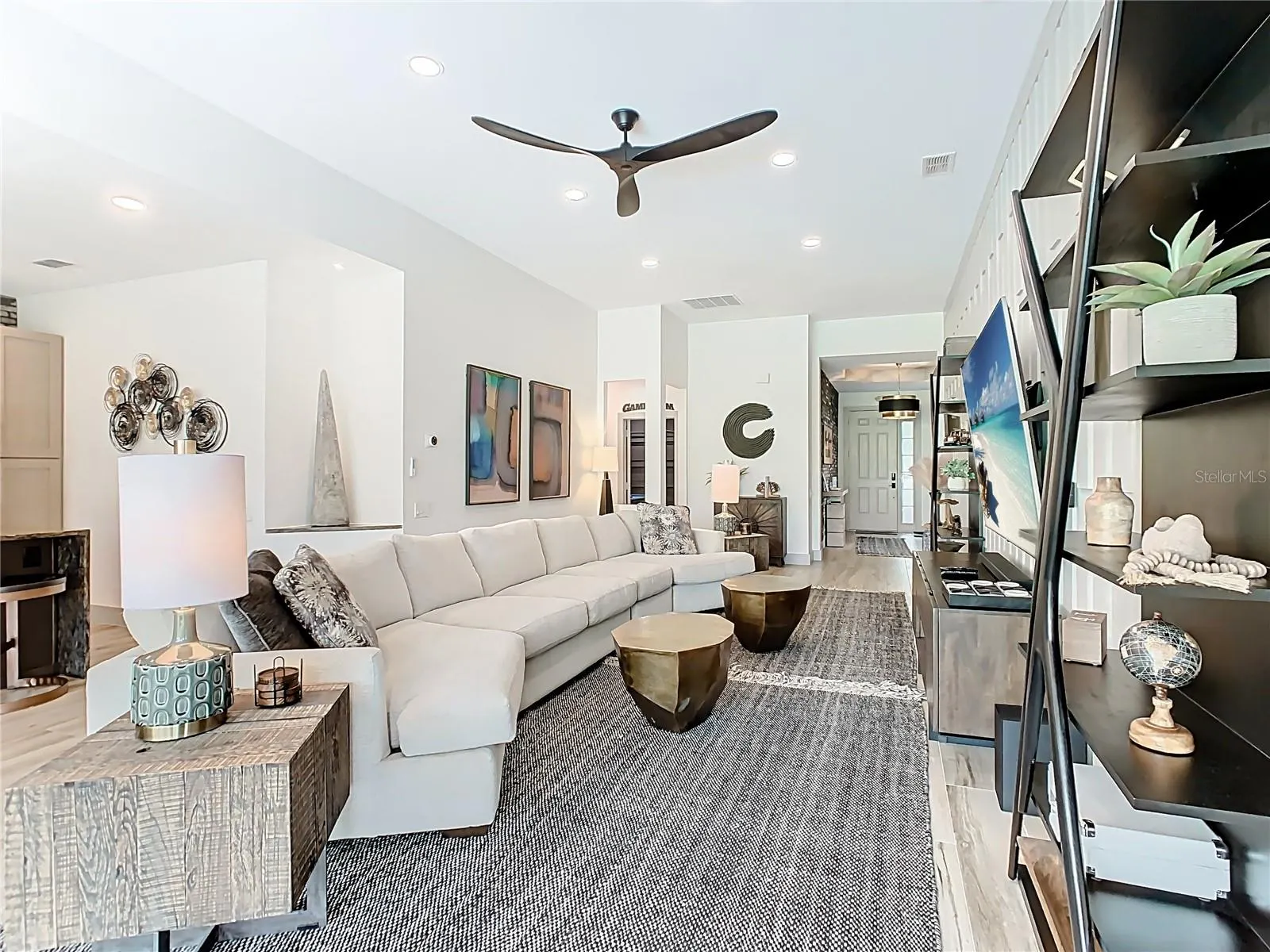 7763 BASNETT CIR