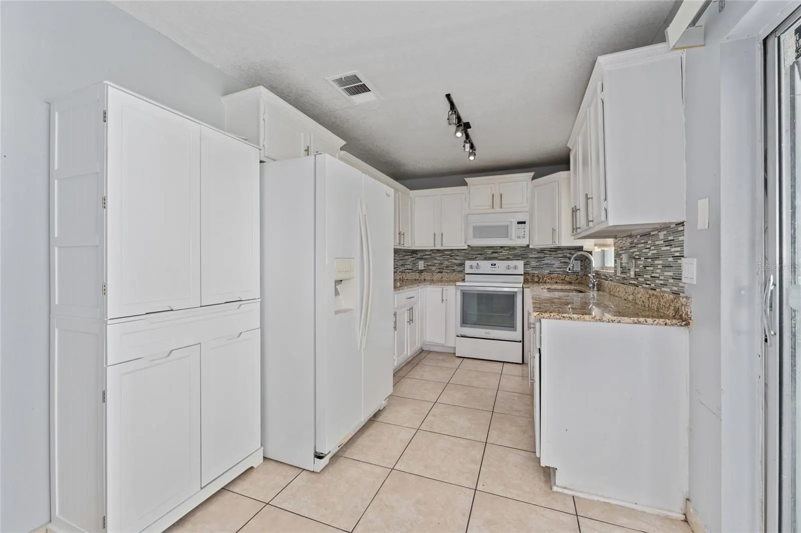 126 ALDERWOOD DR