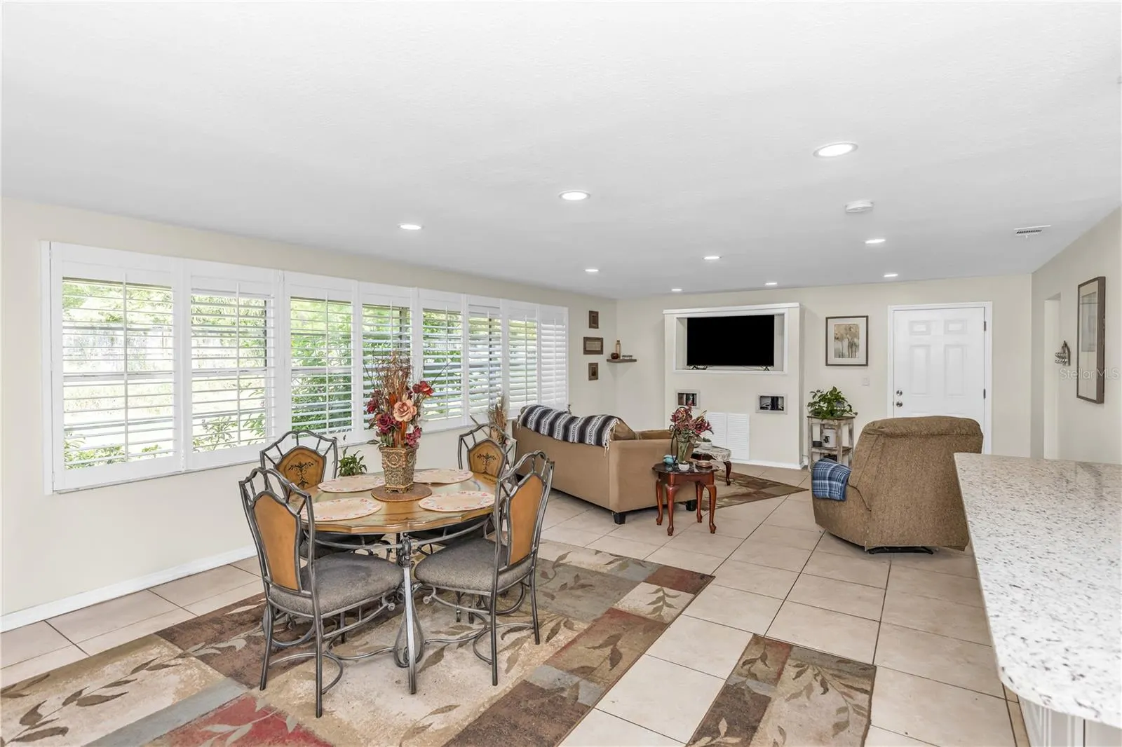 5326 METRO DR