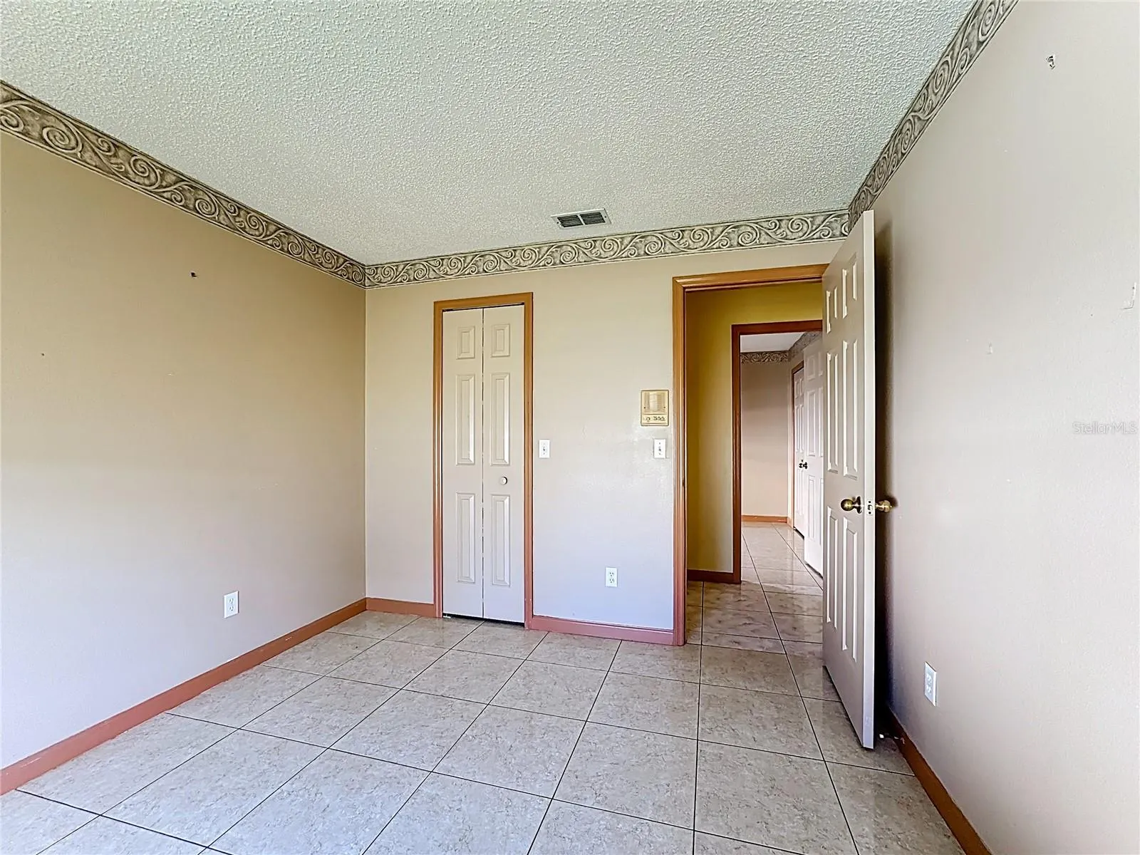 668 STERLING DR