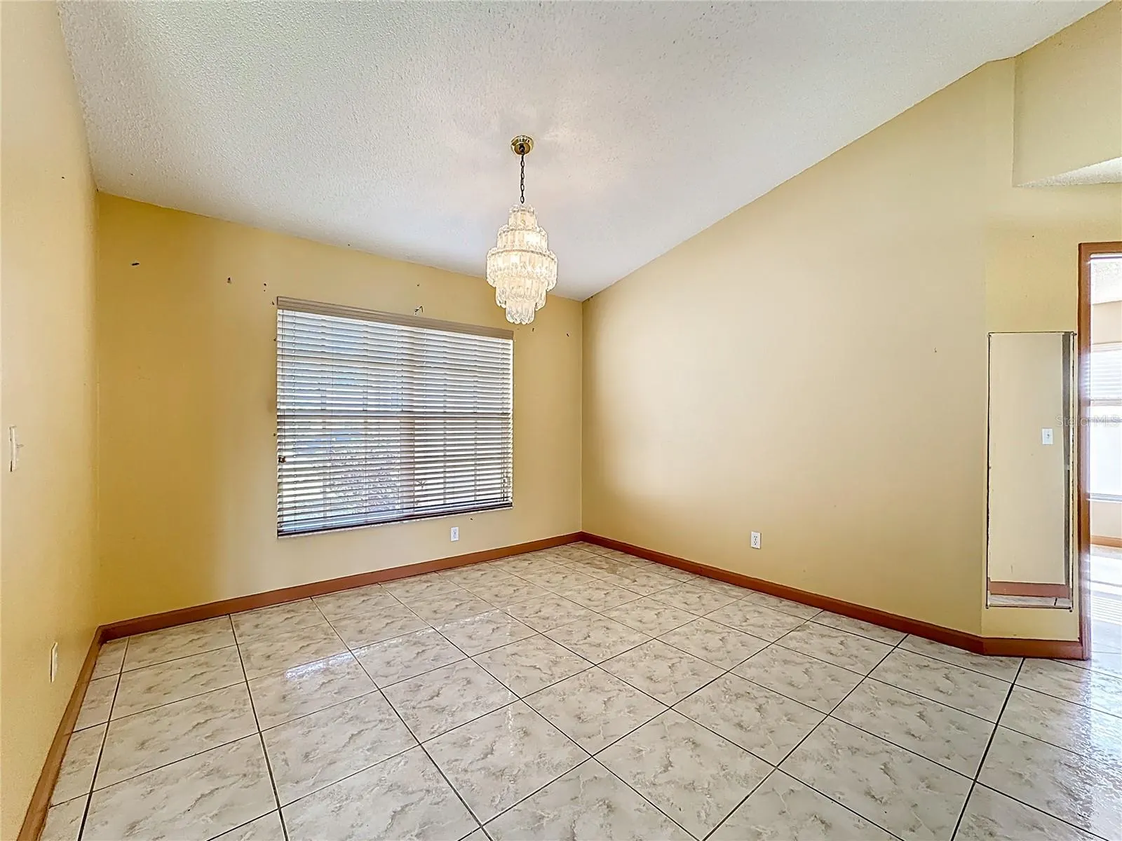 668 STERLING DR