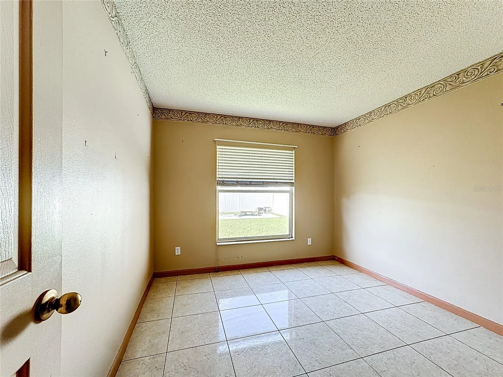 668 STERLING DR