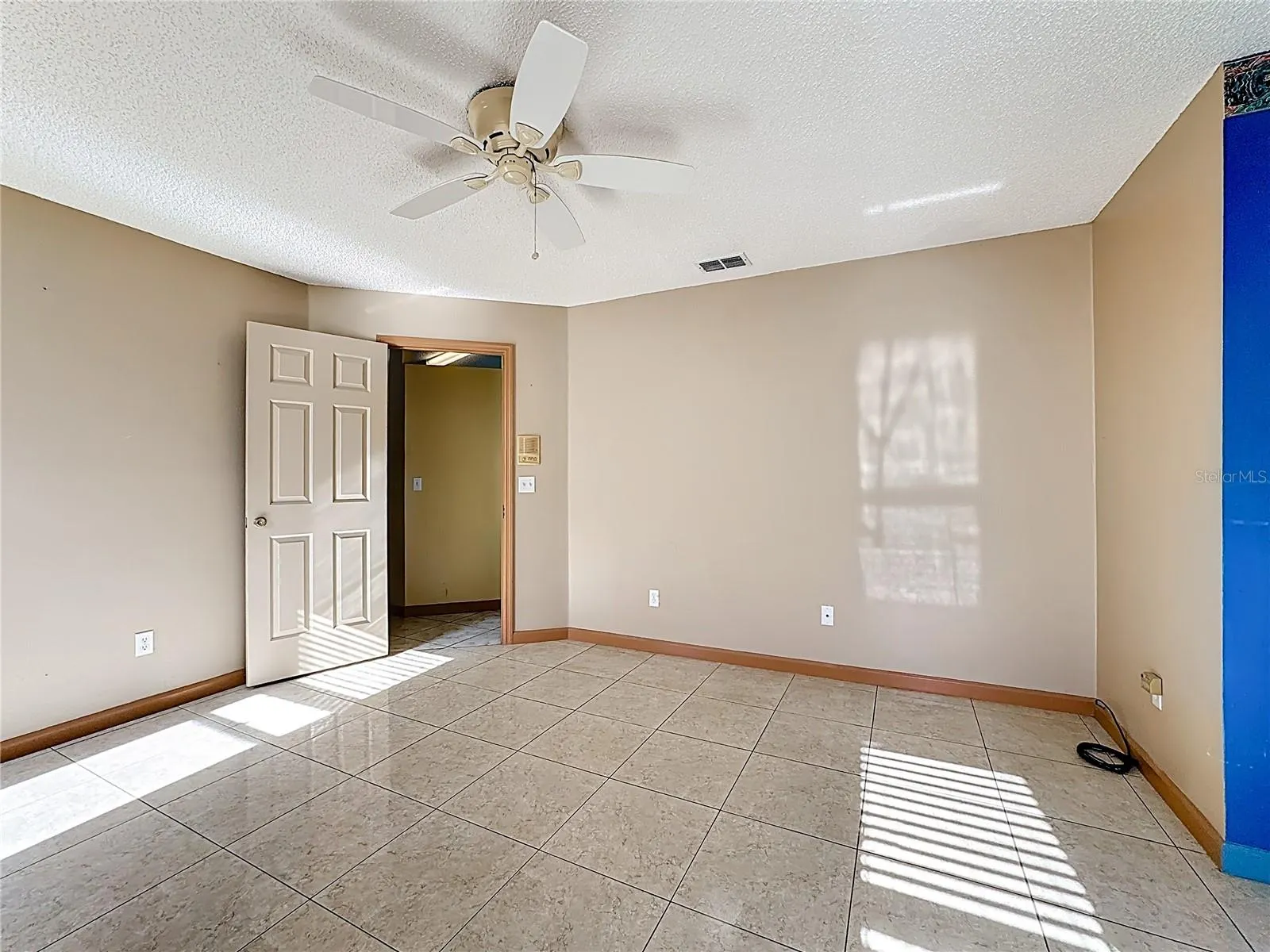 668 STERLING DR