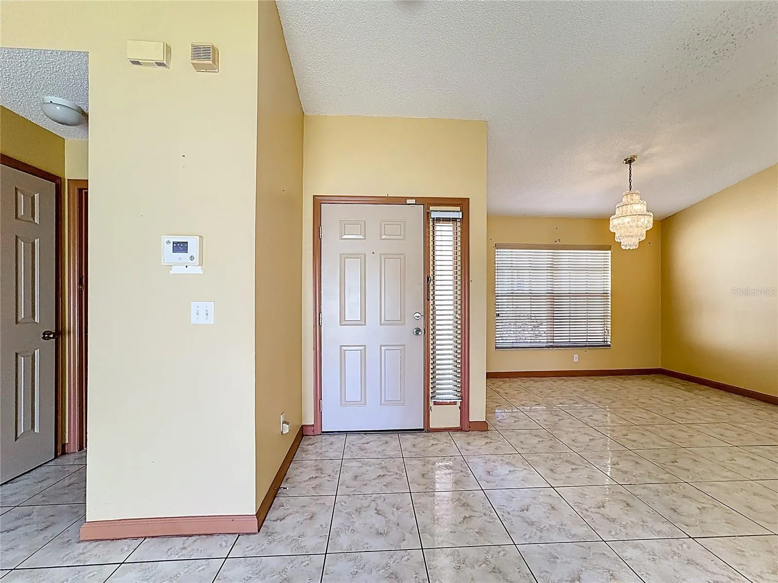 668 STERLING DR