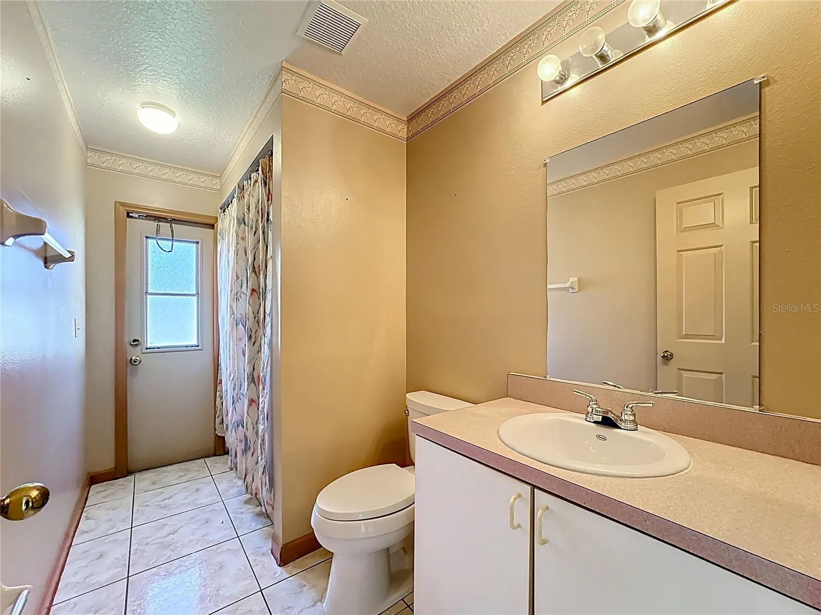 668 STERLING DR