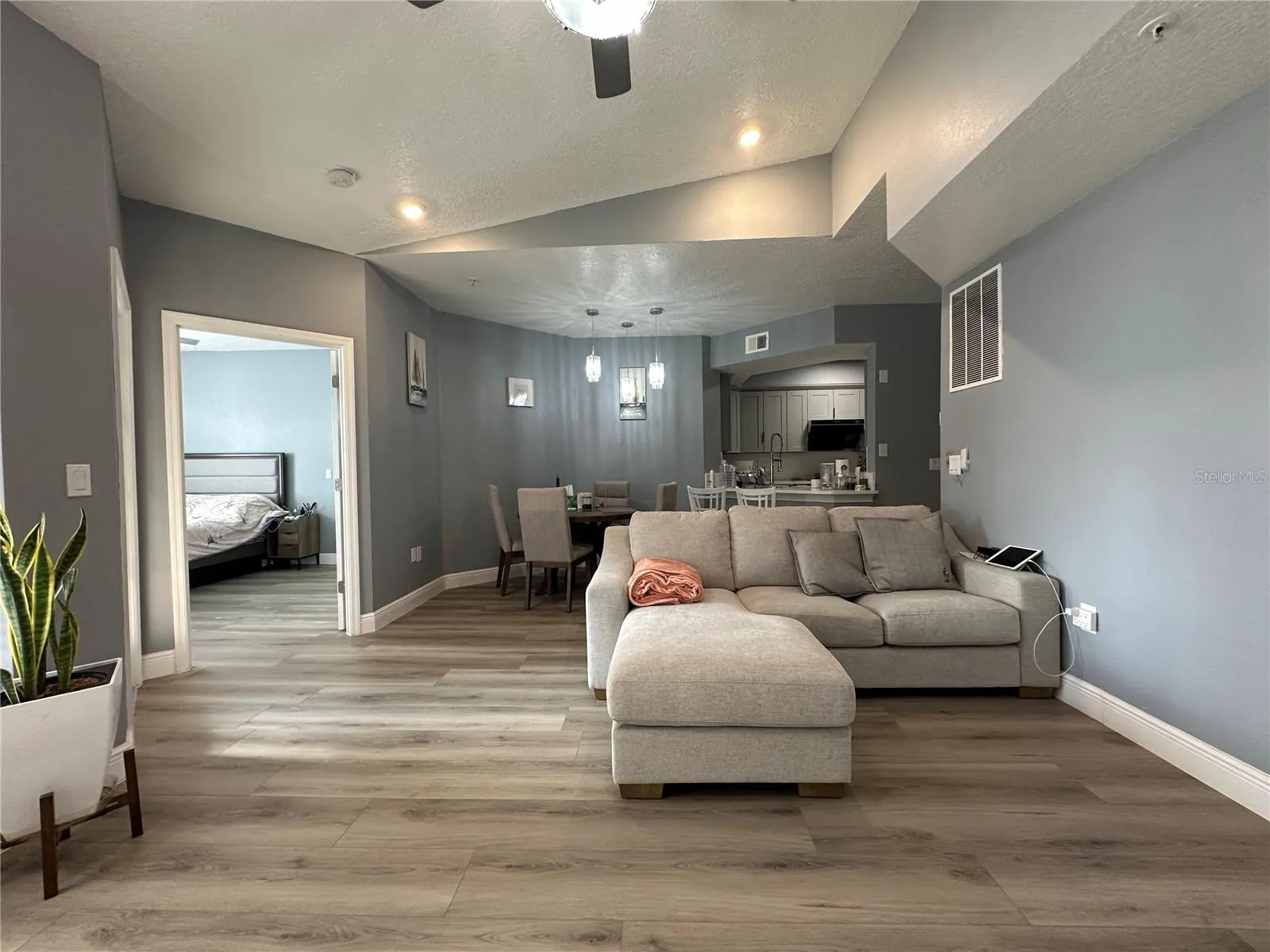 5554 METROWEST BLVD #312, #312