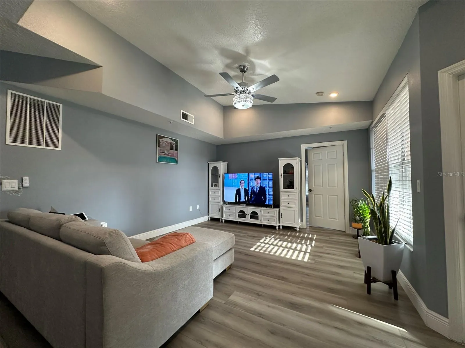 5554 METROWEST BLVD #312, #312