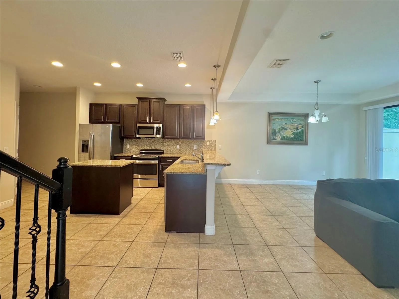 8161 ROSEVILLE RD