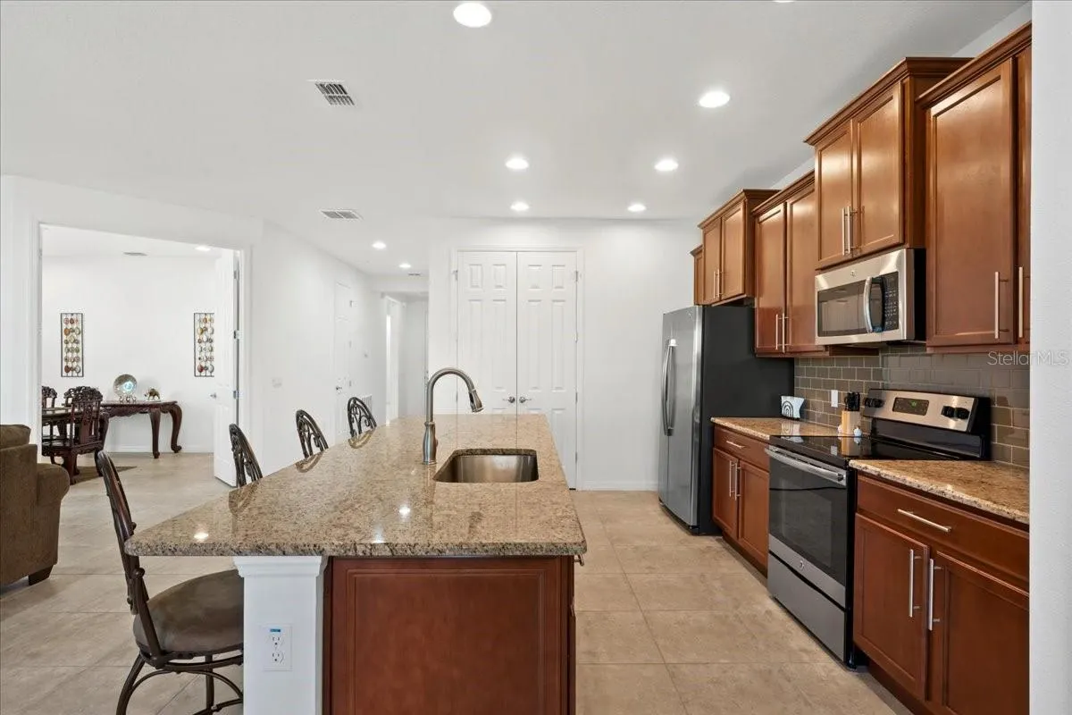 3878 CARRICK BEND DR