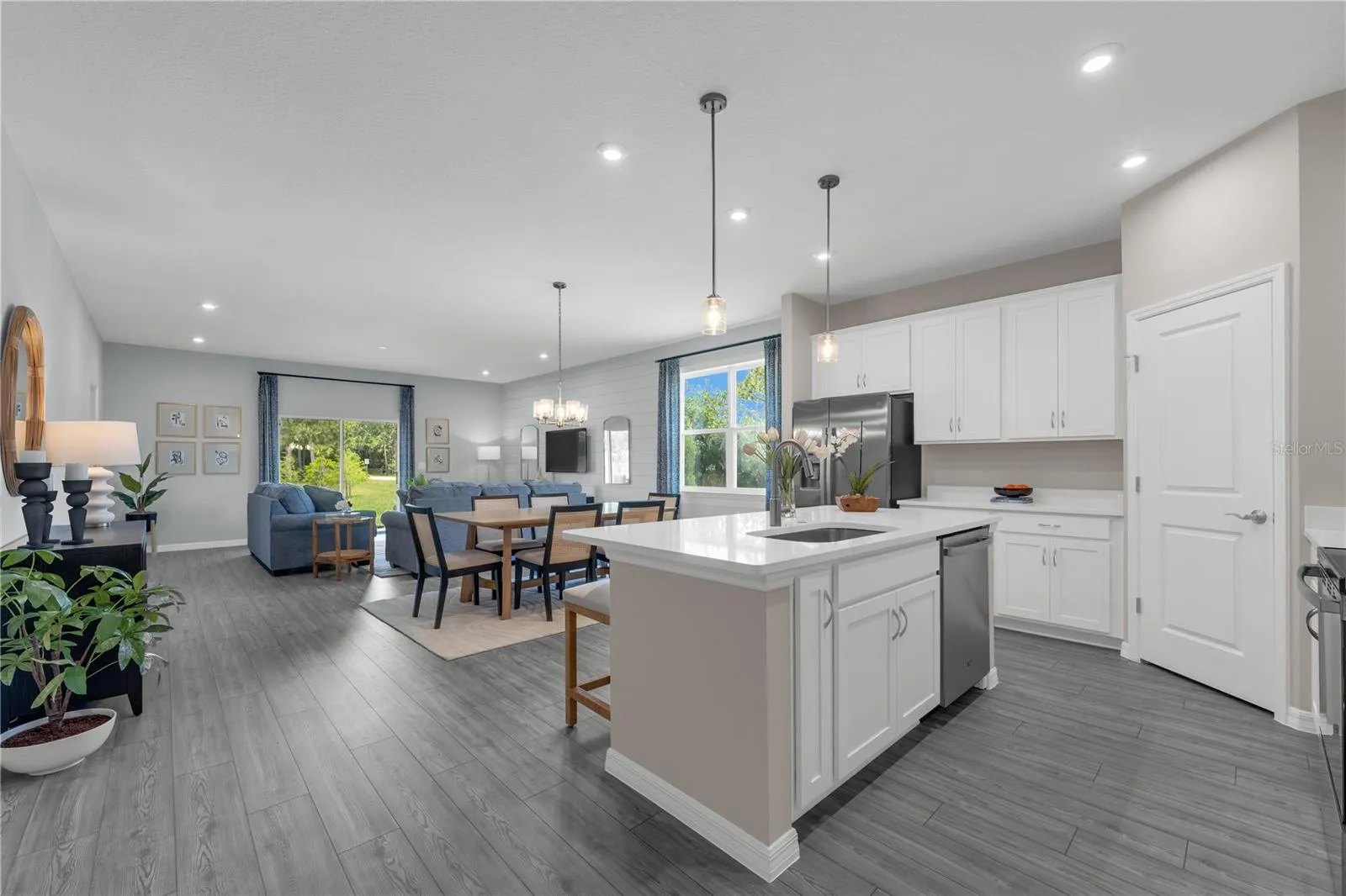 1962 HORSETAIL DR