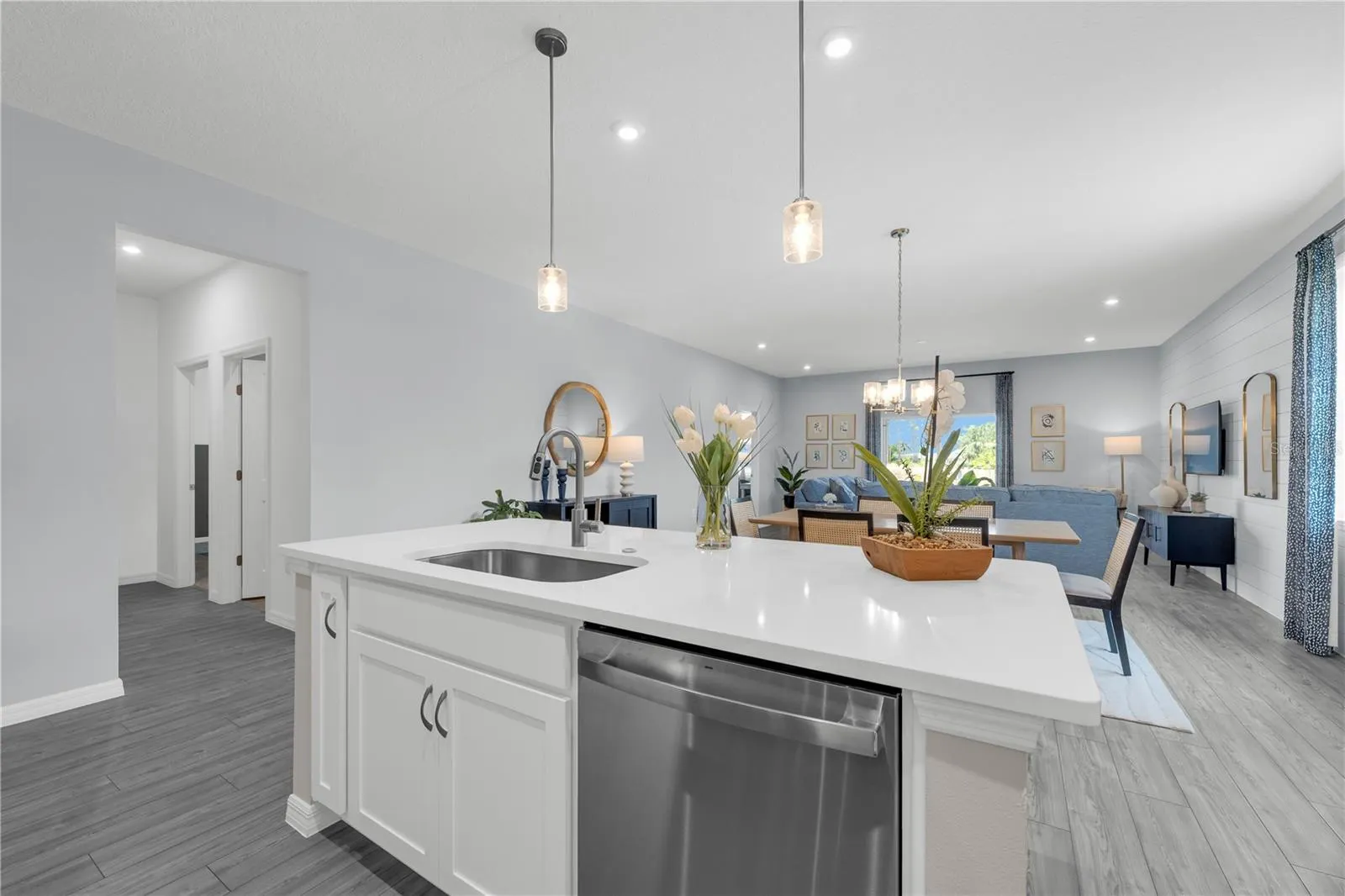 1962 HORSETAIL DR
