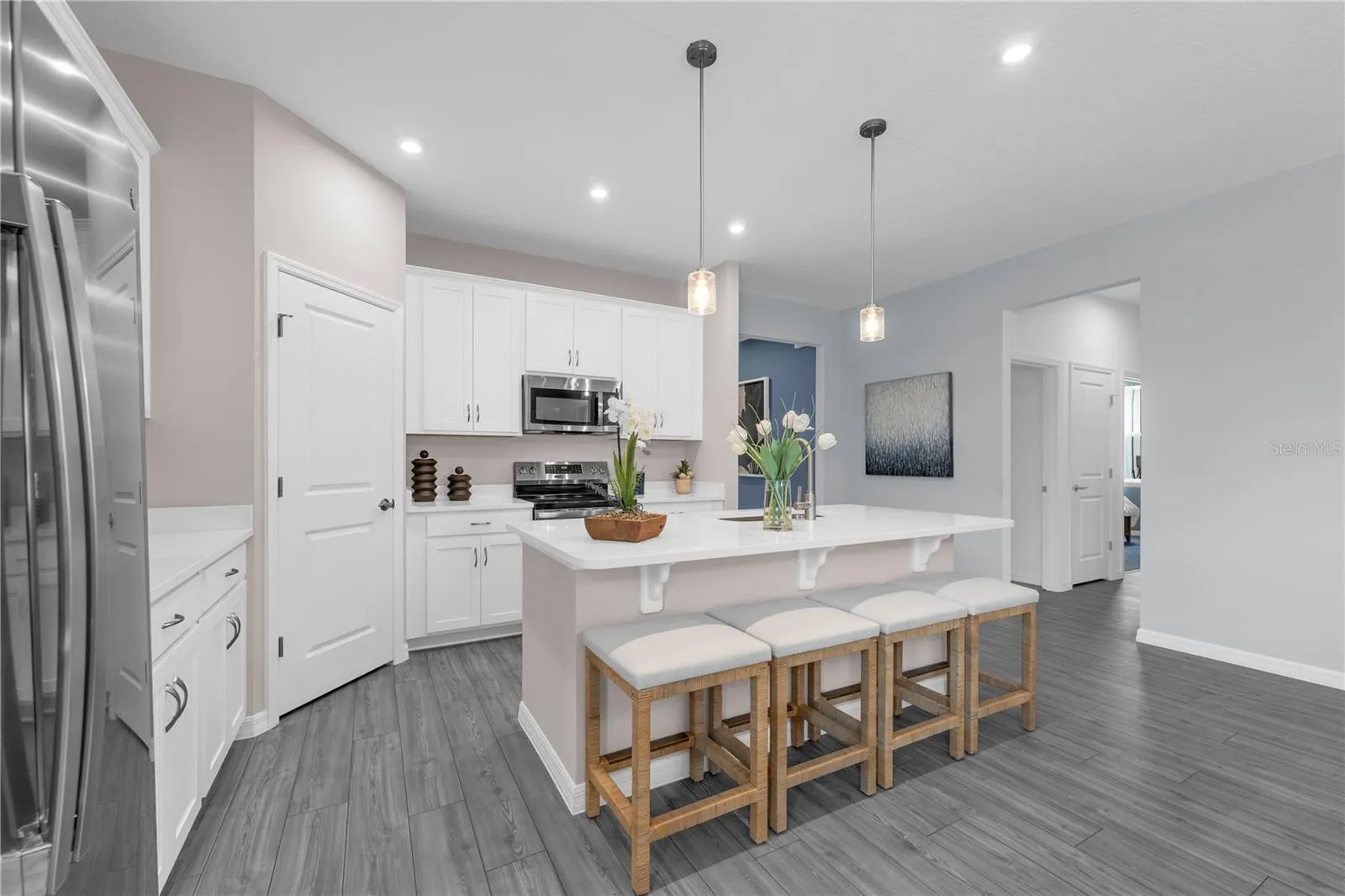 1962 HORSETAIL DR