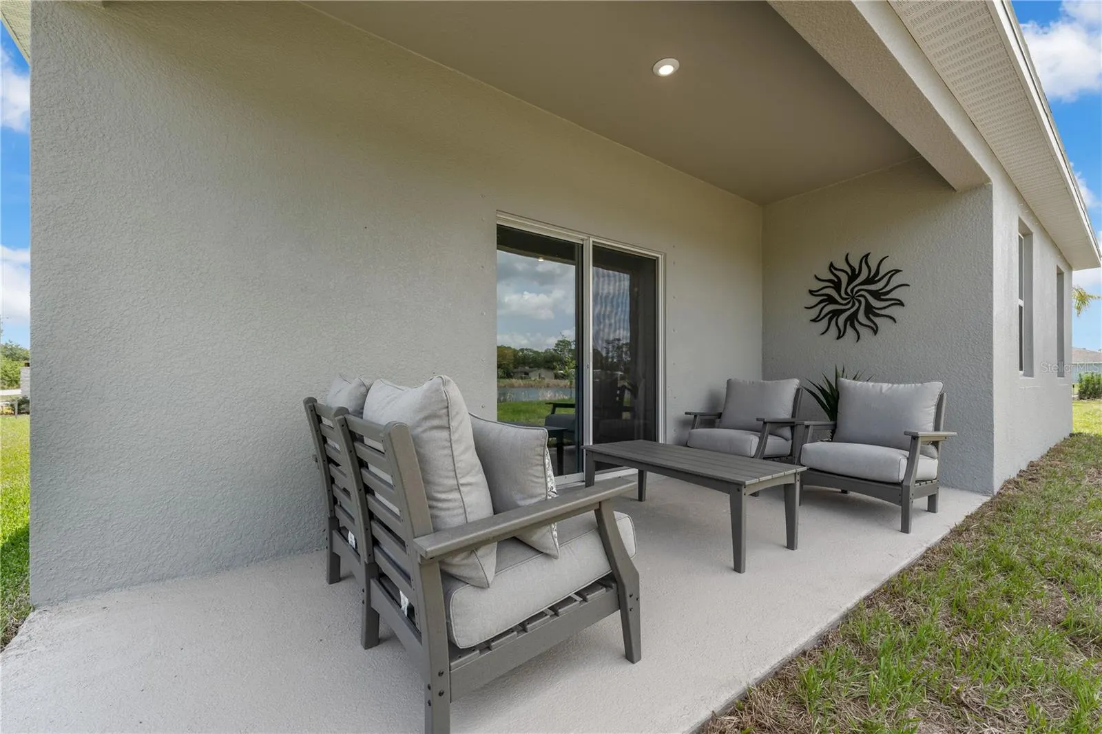 1962 HORSETAIL DR