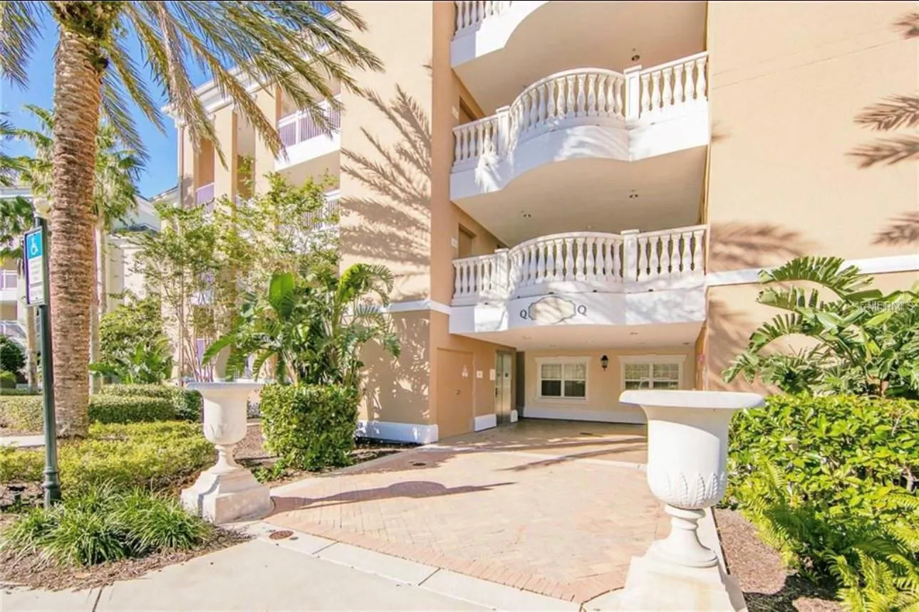 1106 SUNSET VIEW CIR #201, #201
