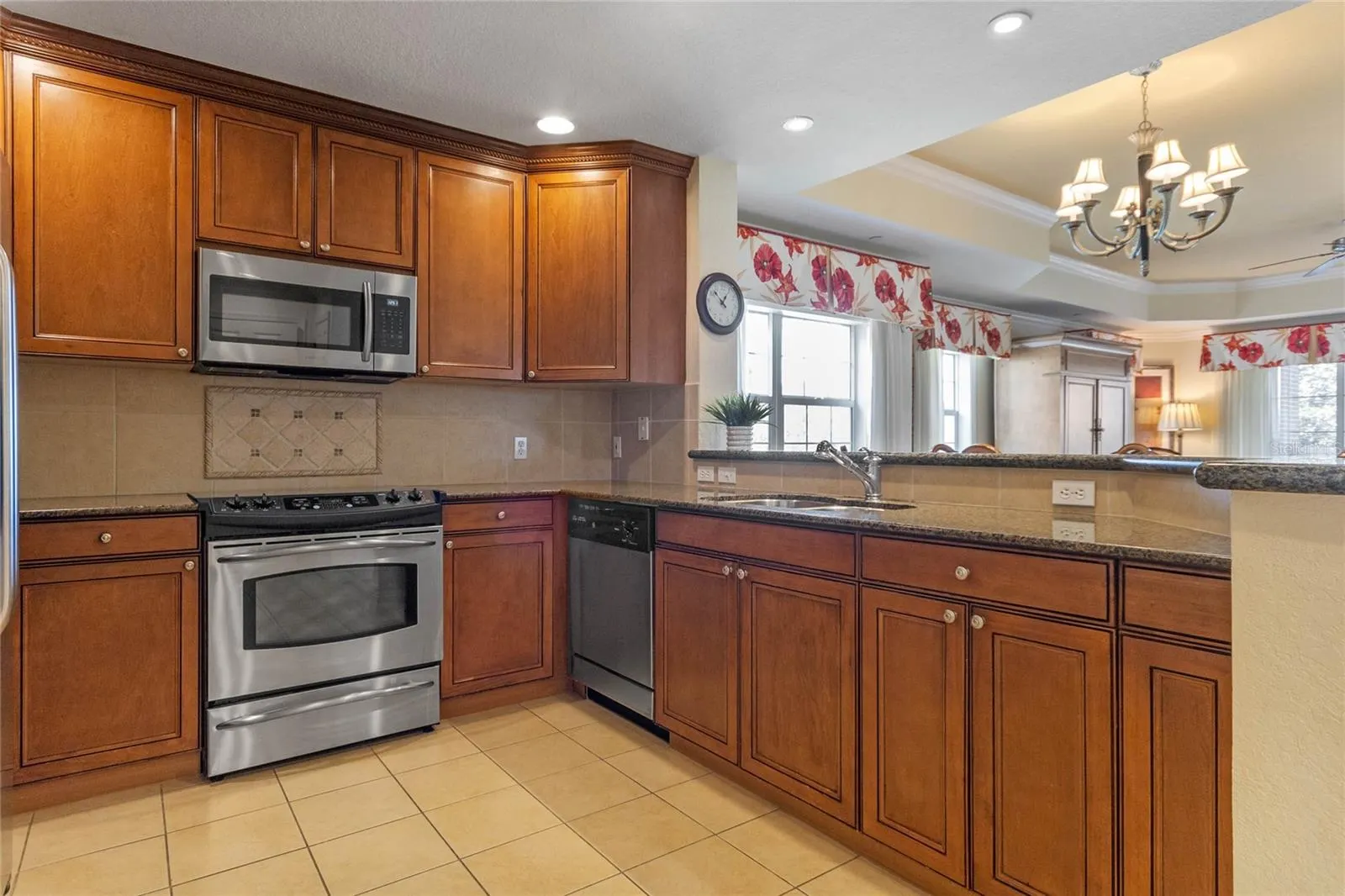 1106 SUNSET VIEW CIR #201, #201