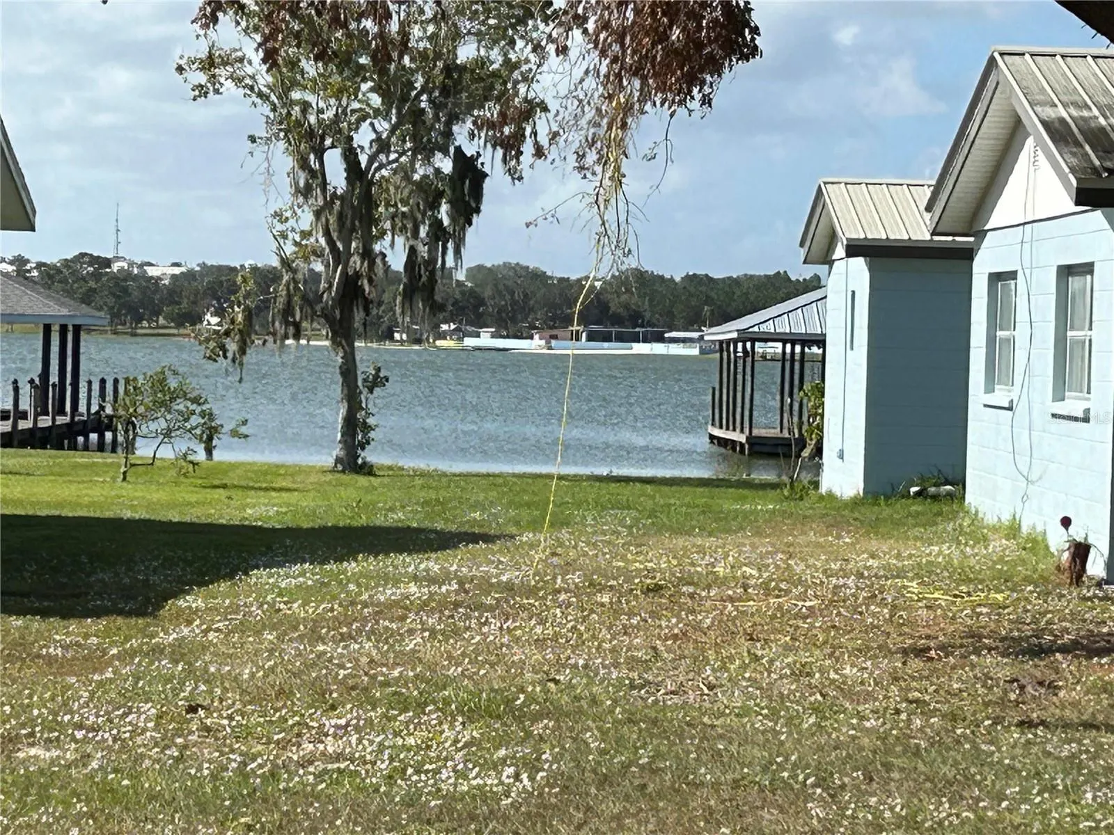 1557 LAKE CLAY DR