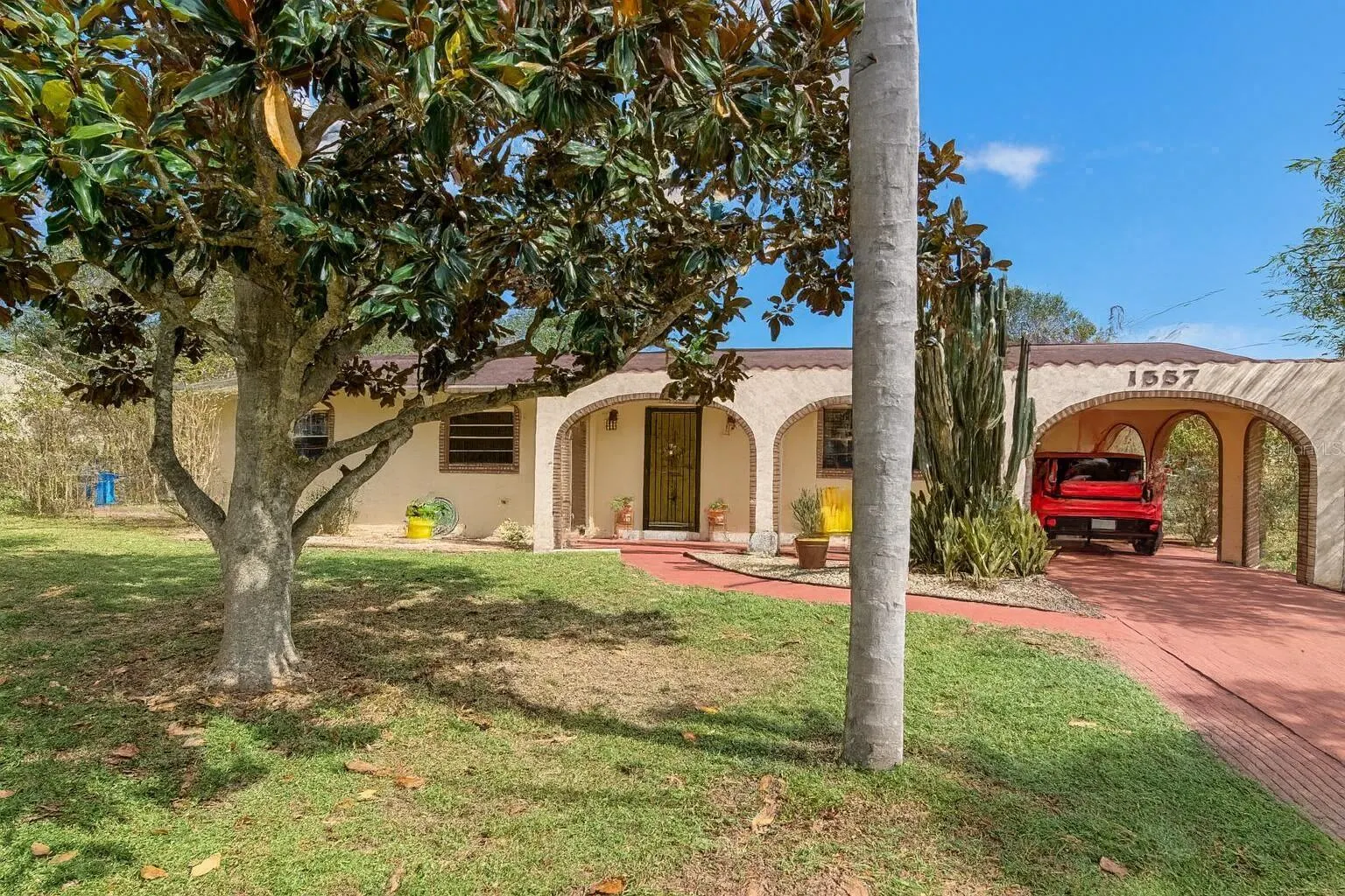 1557 LAKE CLAY DR