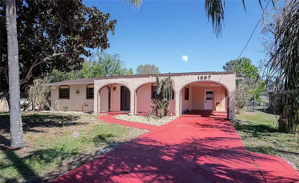 1557 LAKE CLAY DR