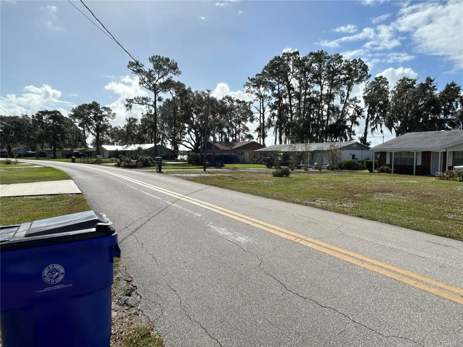 1557 LAKE CLAY DR