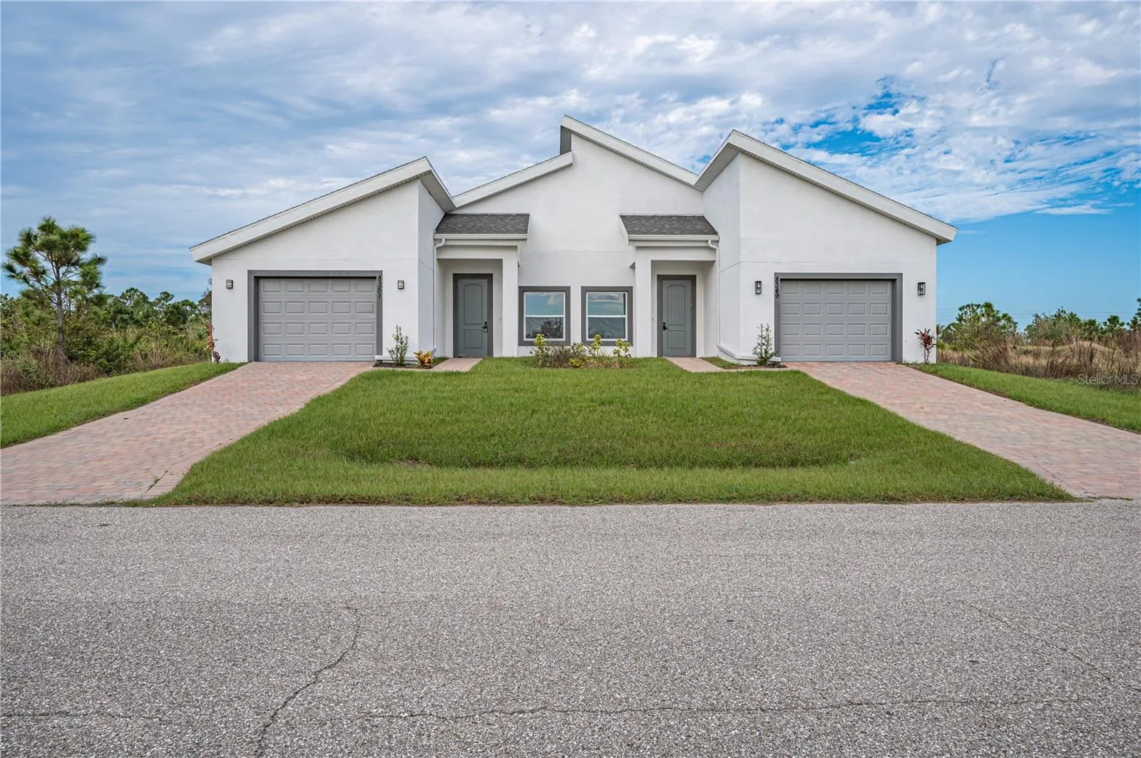 8349 & 8351 AGATE ST