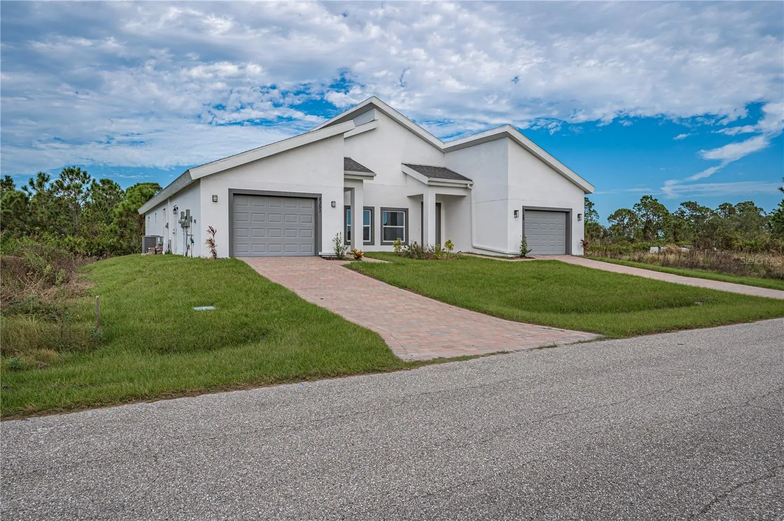 8349 & 8351 AGATE ST