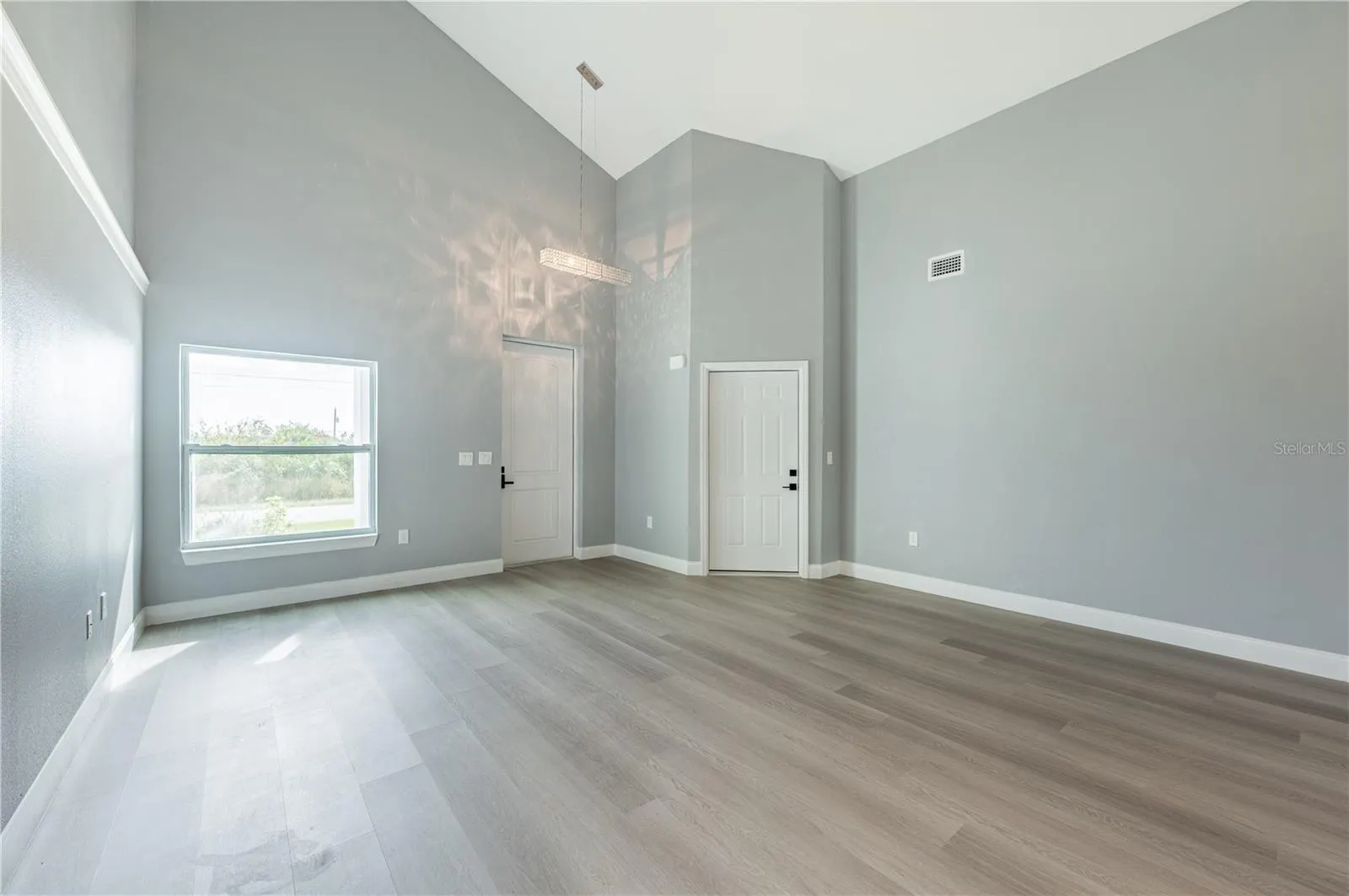 8349 & 8351 AGATE ST