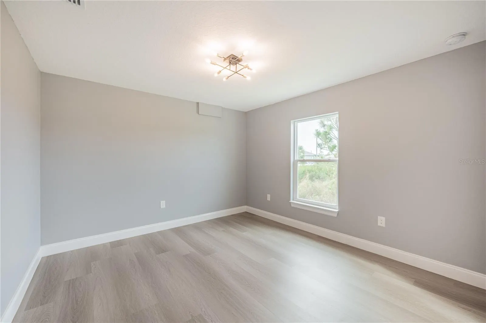 8349 & 8351 AGATE ST