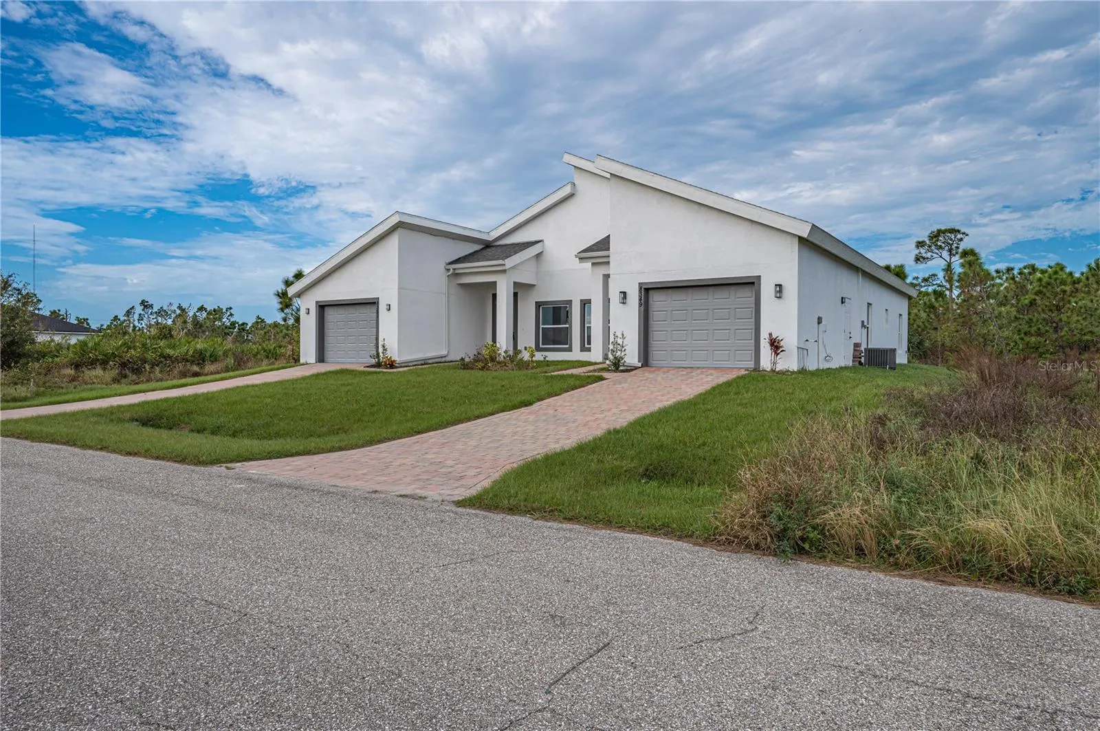 8349 & 8351 AGATE ST