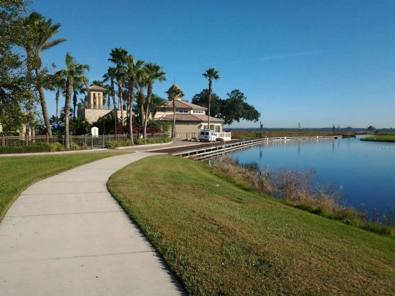 3711 EAGLE ISLE CIR
