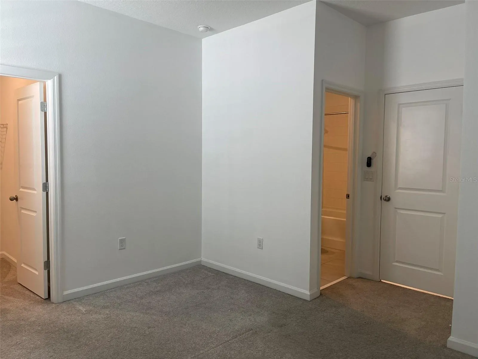 1058 BOARDWALK PL