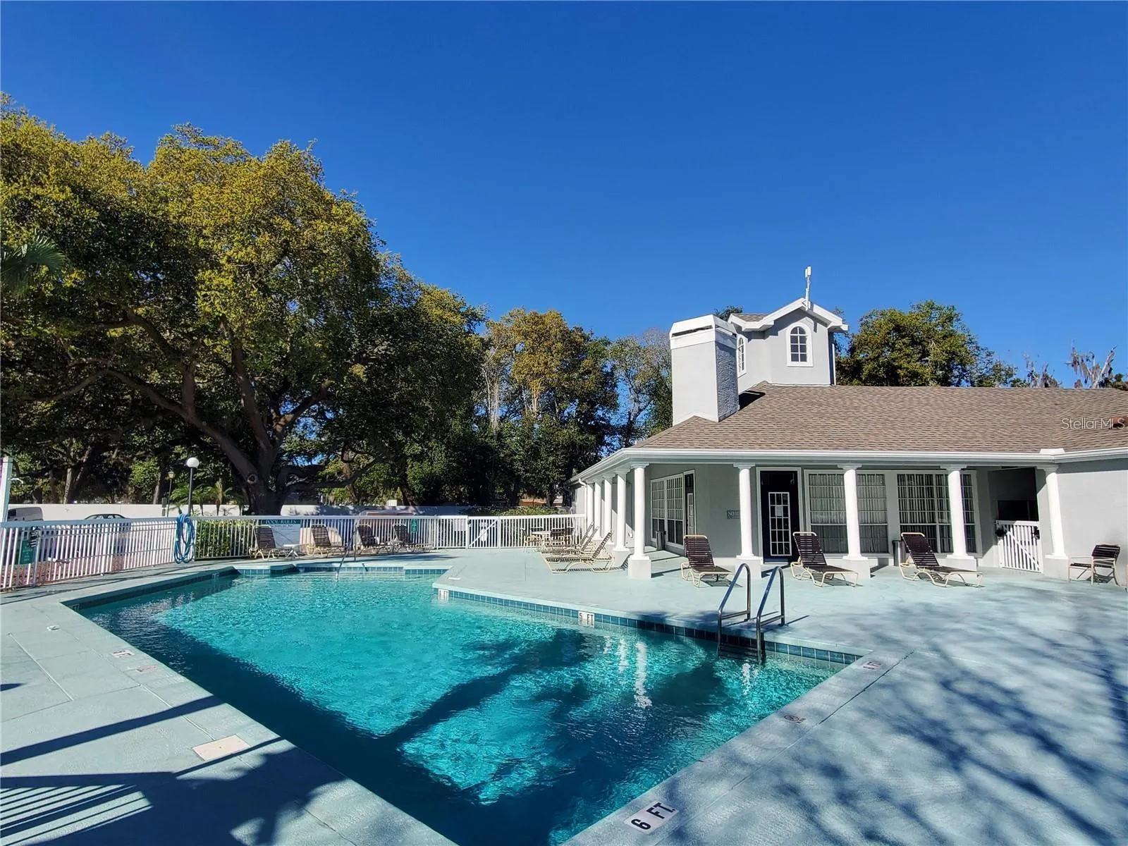 1612 COLUMBIA ARMS CIR #137, #137