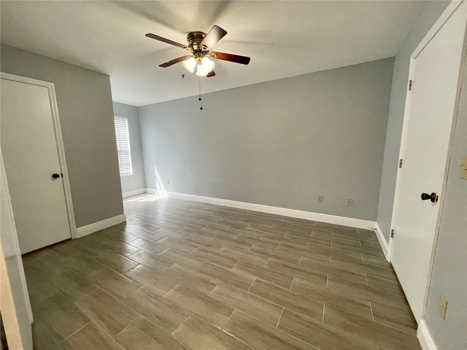 1612 COLUMBIA ARMS CIR #137, #137