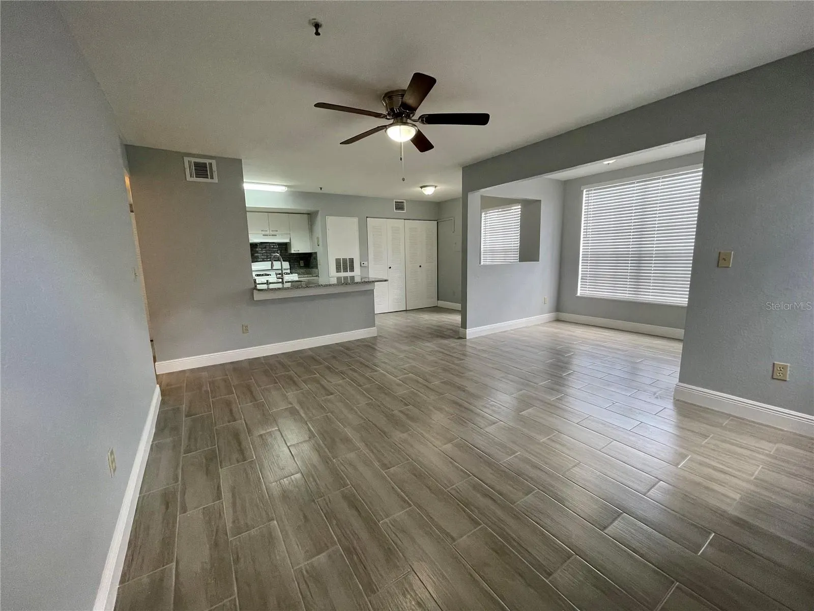 1612 COLUMBIA ARMS CIR #137, #137