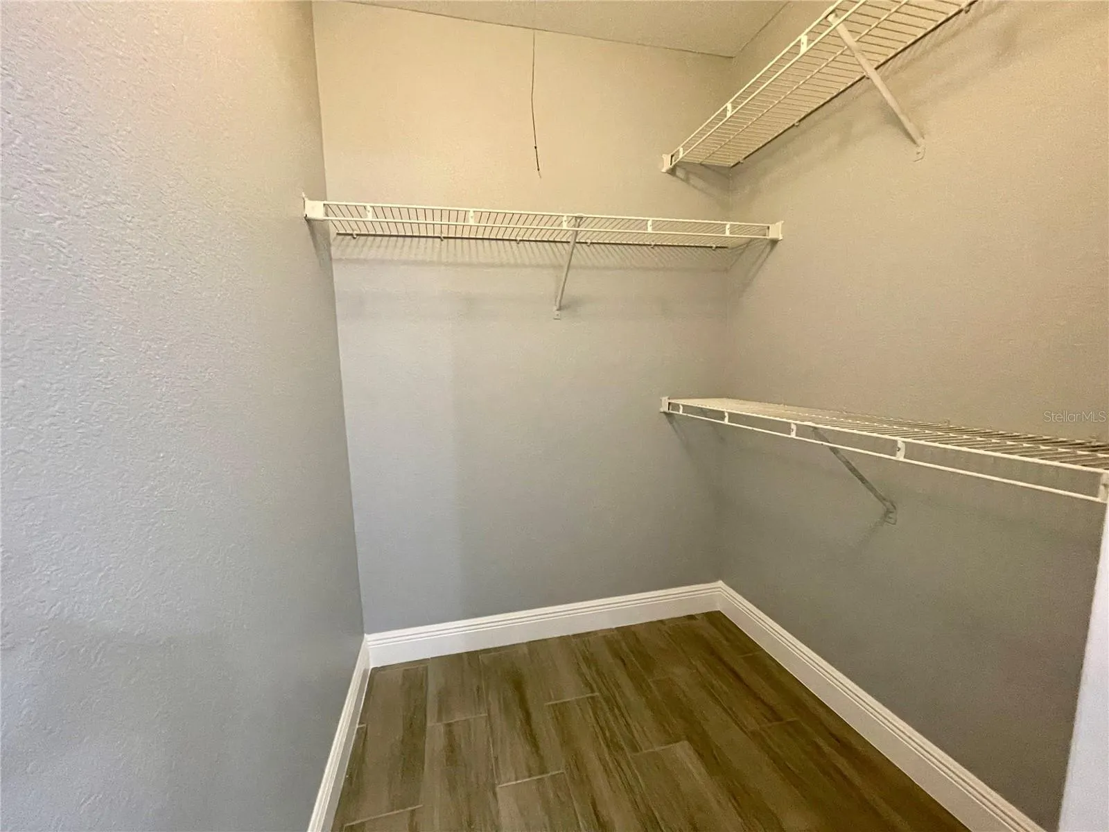 1612 COLUMBIA ARMS CIR #137, #137