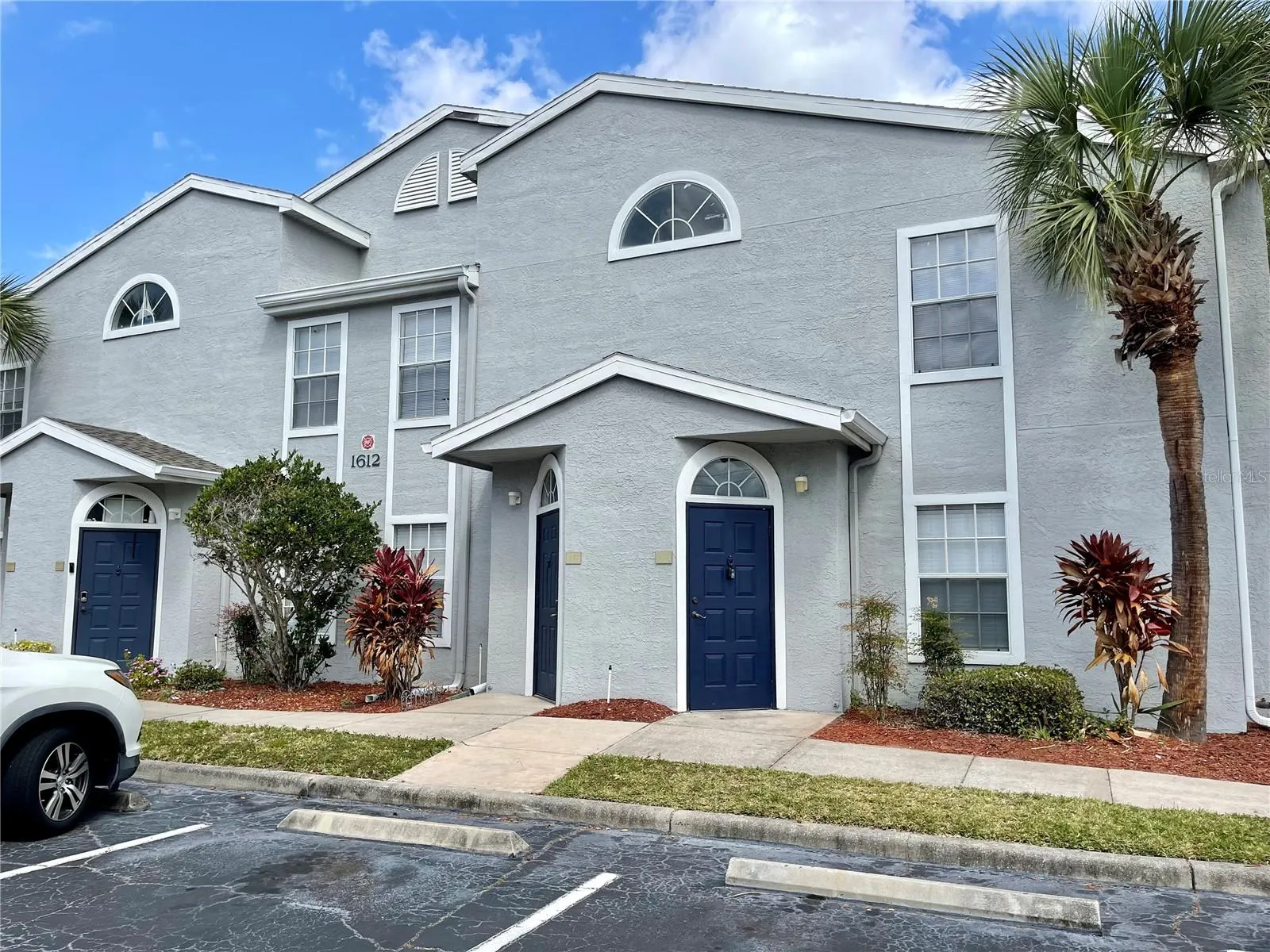 1612 COLUMBIA ARMS CIR #137, #137