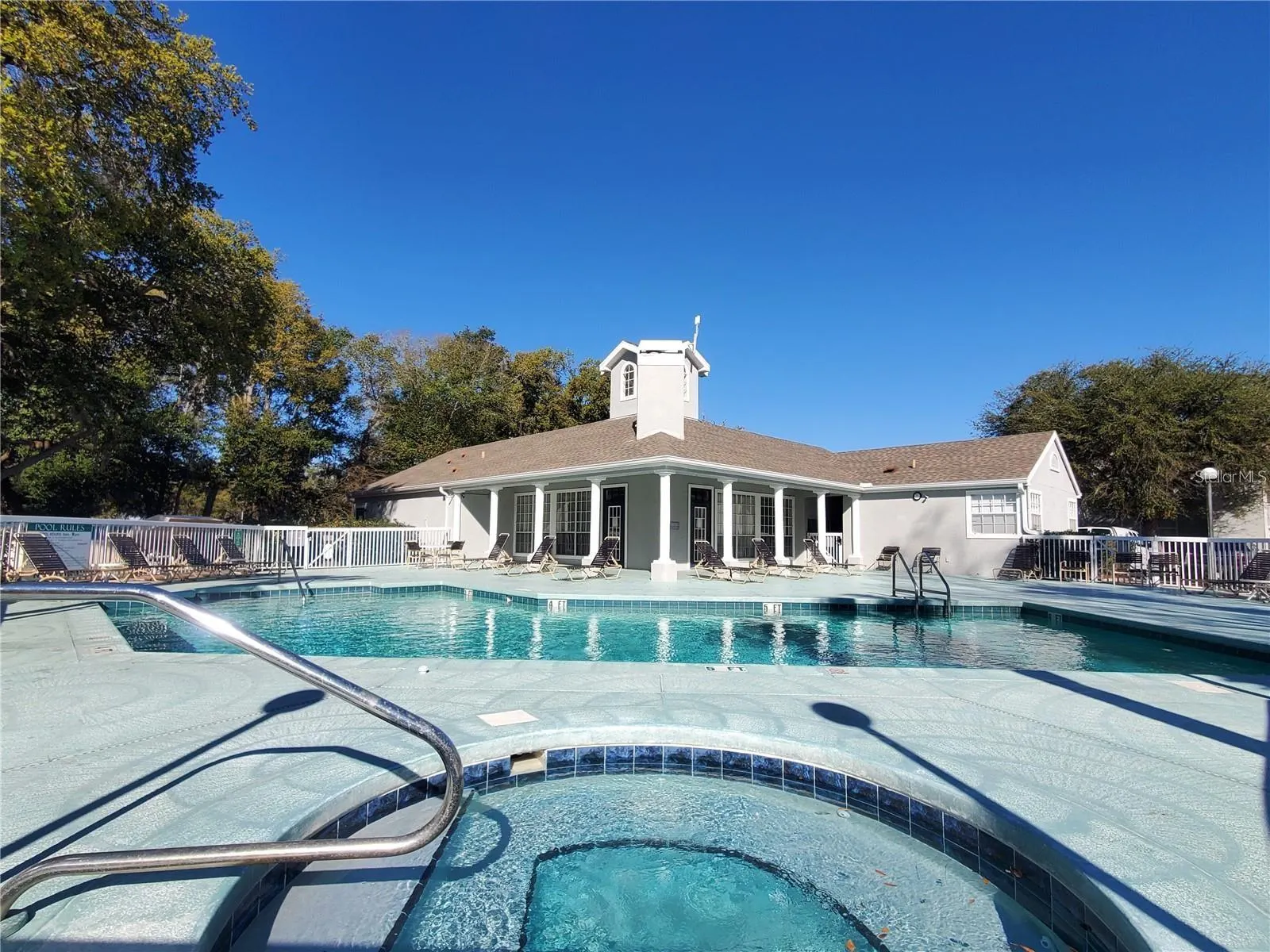 1612 COLUMBIA ARMS CIR #137, #137