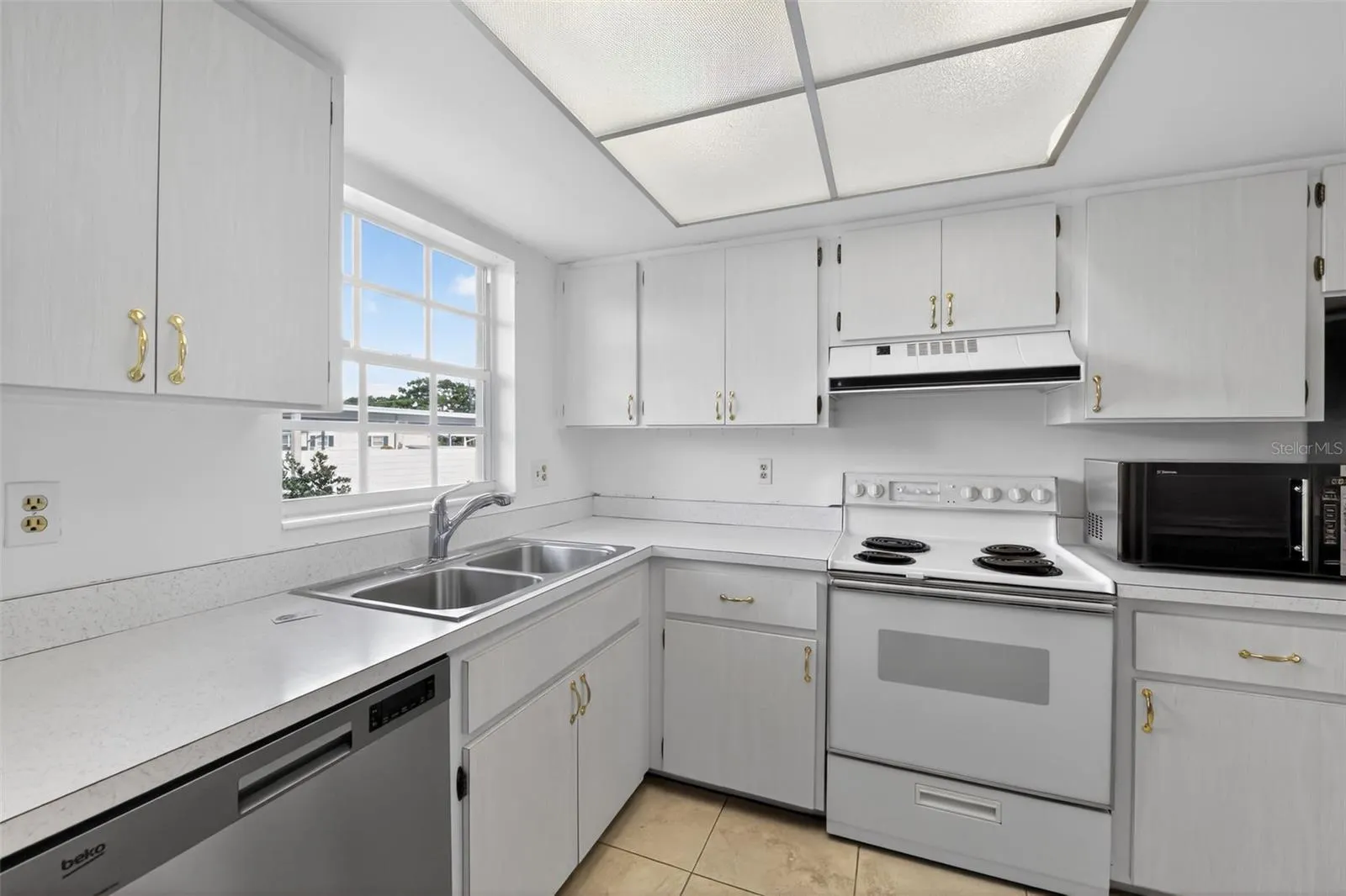 2560 GOLF COURSE DR #507, #507
