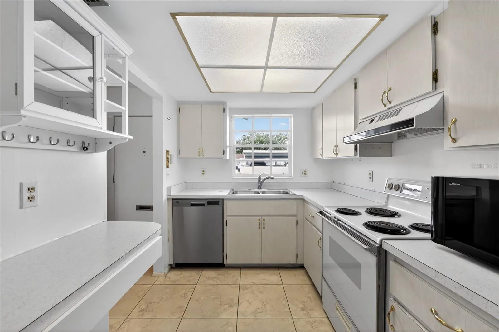 2560 GOLF COURSE DR #507, #507