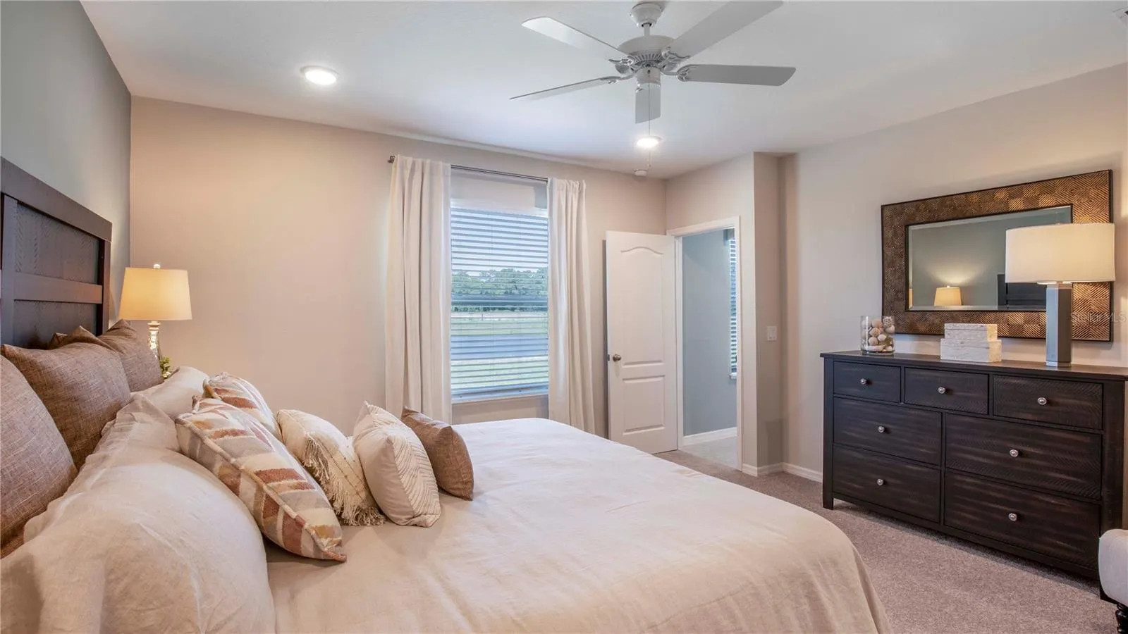 3928 BLUETHREAD WAY