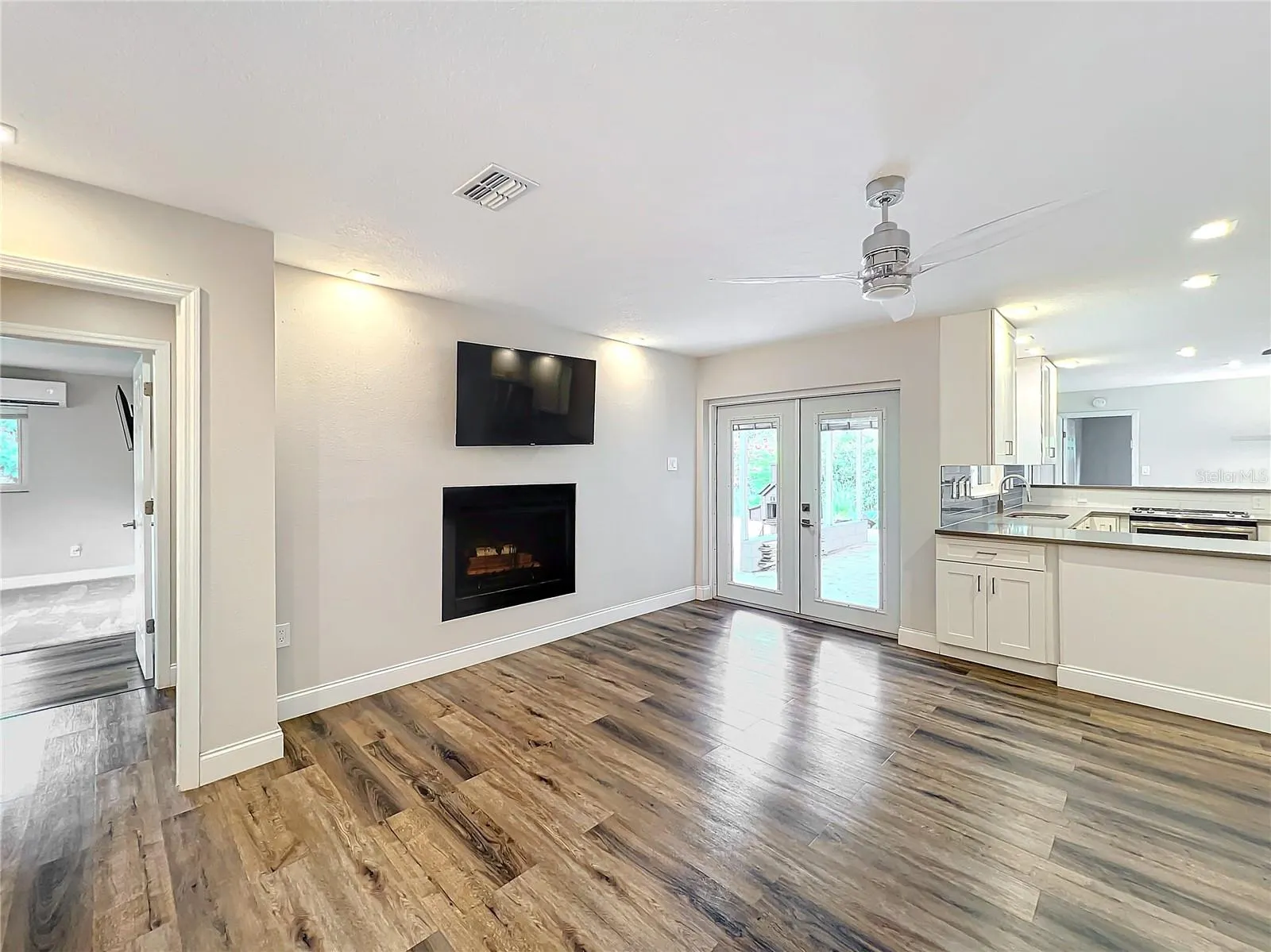 317 PARK PL