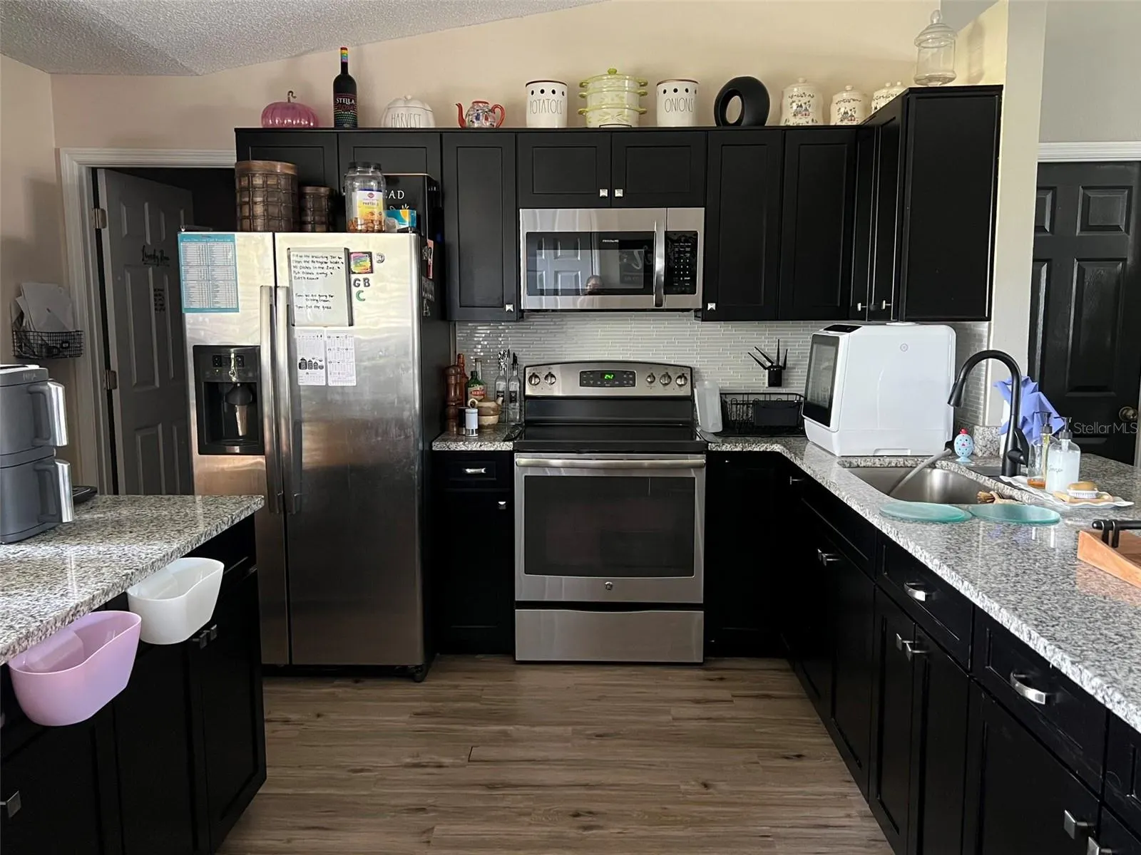 324 ERIE CT